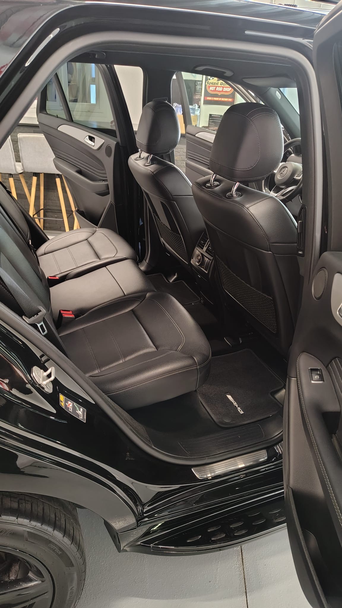 MERCEDES-BENZ GLE 250 d AMG 4Matic 9G-Tronic-image-10
