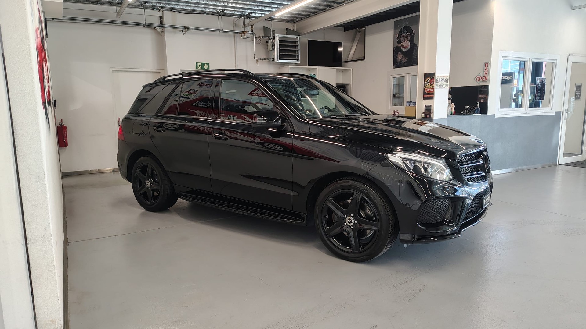 MERCEDES-BENZ GLE 250 d AMG 4Matic 9G-Tronic-image-6