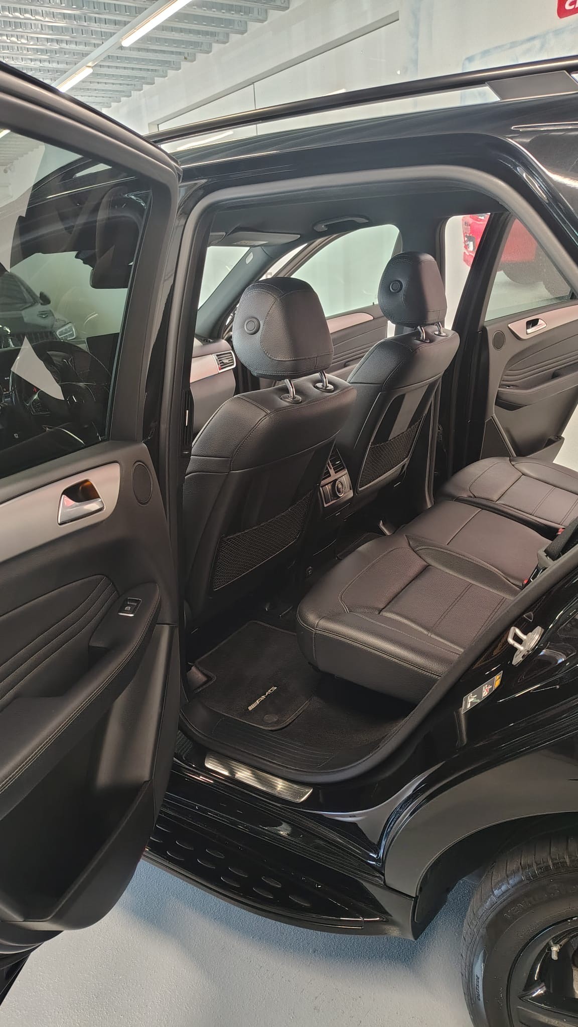 MERCEDES-BENZ GLE 250 d AMG 4Matic 9G-Tronic-image-9