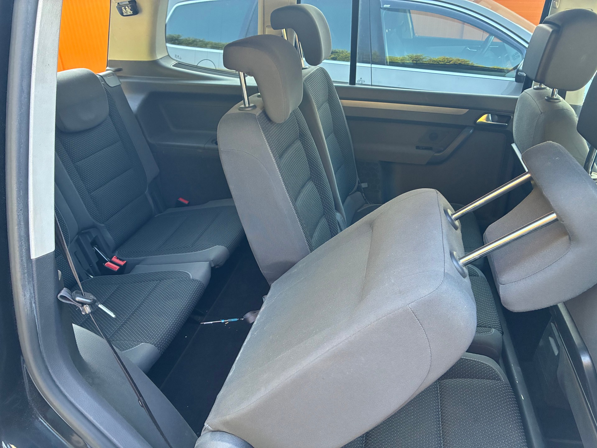 VW Touran 2.0 TDI BMT Comfortline DSG-image-8