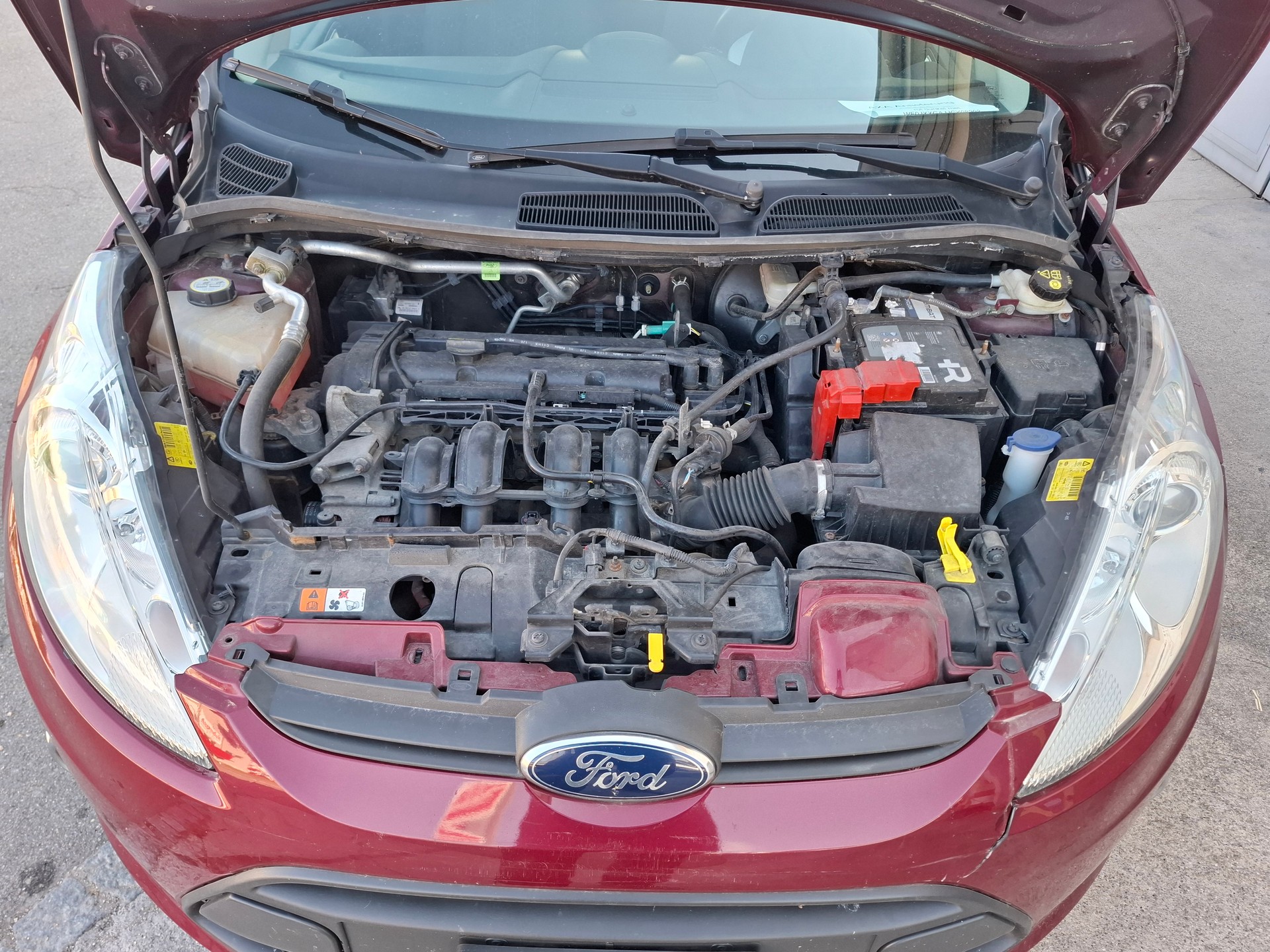 FORD Fiesta 1.25 16V Ambiente-image-11