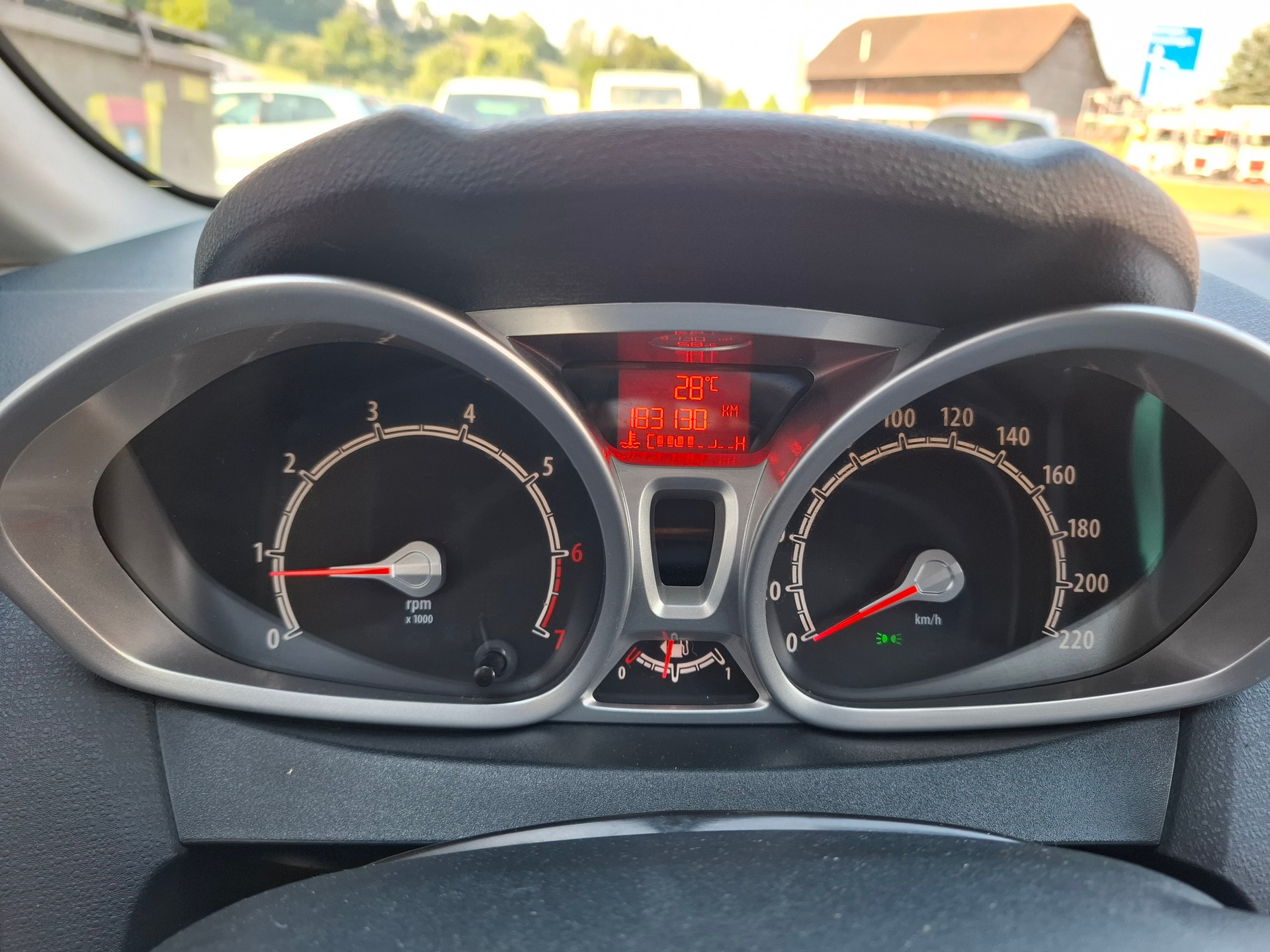 FORD Fiesta 1.25 16V Ambiente-image-12