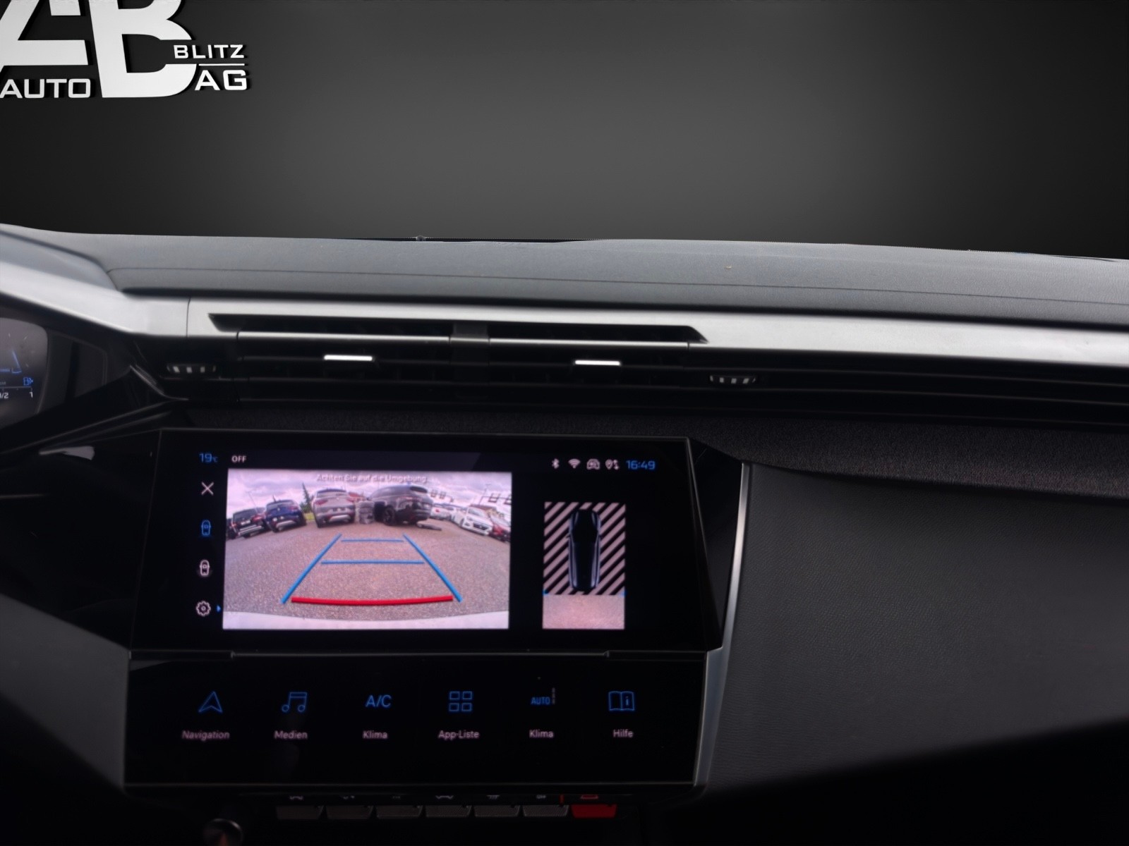 PEUGEOT 308 SW 1.5 BlueHDI Allure Pack EAT8-image-12