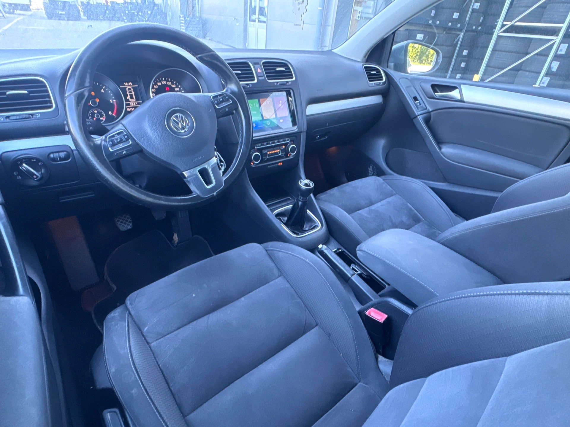VW Golf 2.0 TDI Highline-image-13