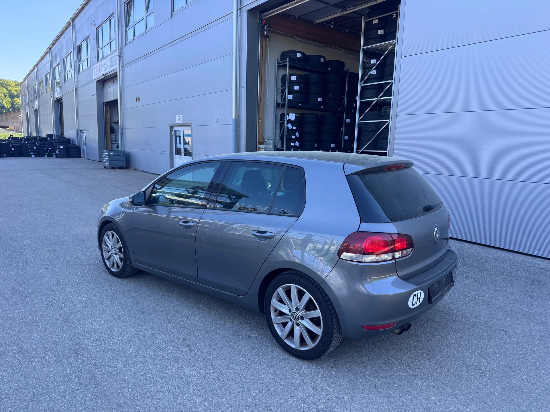 VW Golf 2.0 TDI Highline-image-8