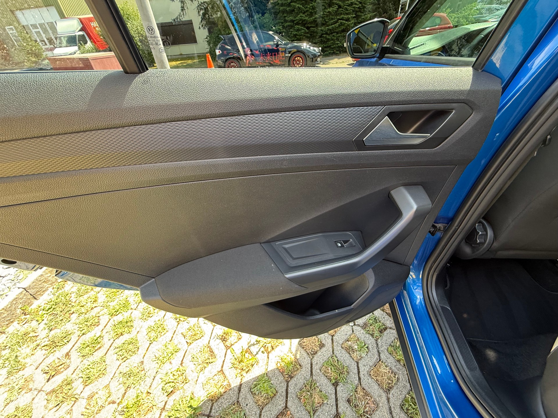 VW T-Roc 1.5 TSI EVO Advance-image-15