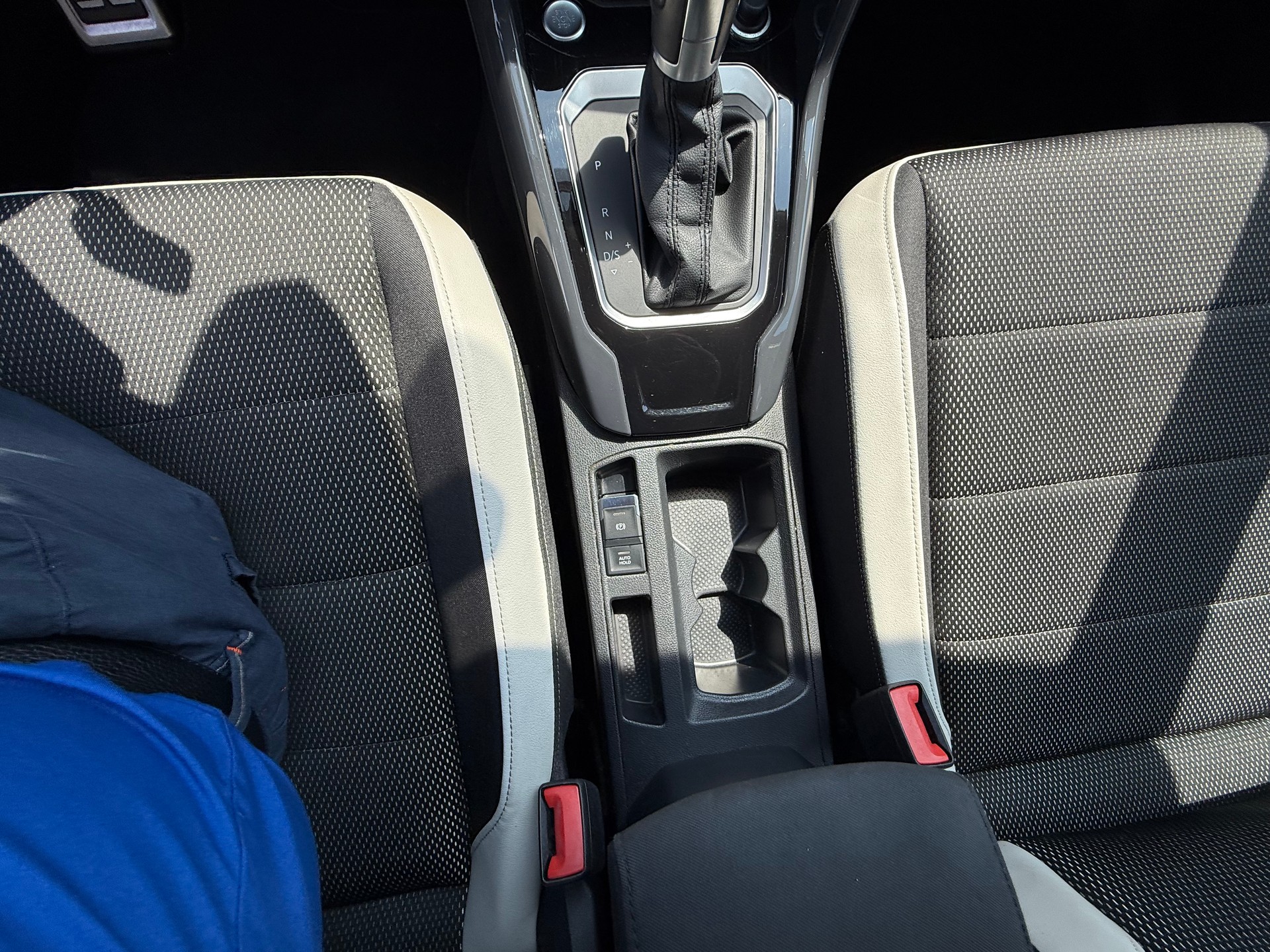 VW T-Roc 1.5 TSI EVO Advance-image-13
