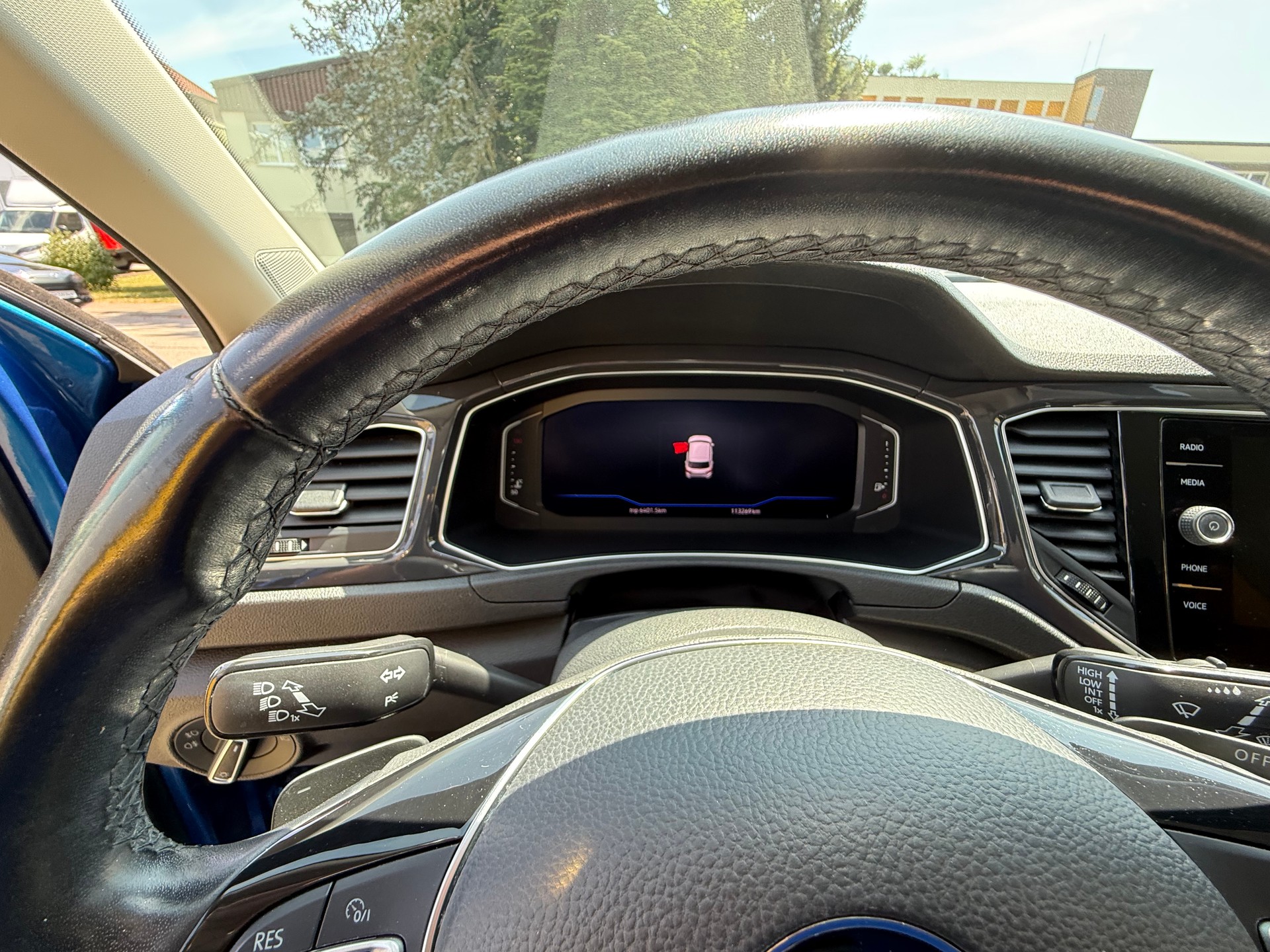 VW T-Roc 1.5 TSI EVO Advance-image-7
