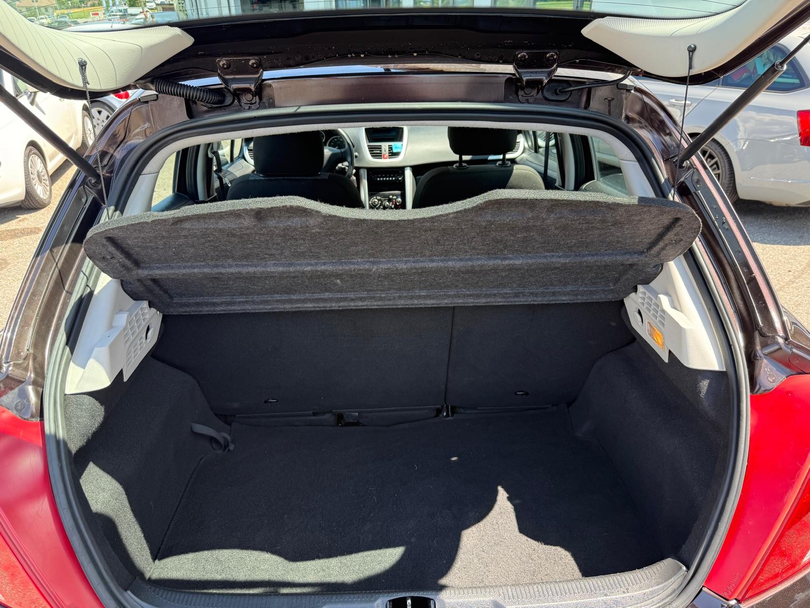 PEUGEOT 207 1.4 Access-image-4