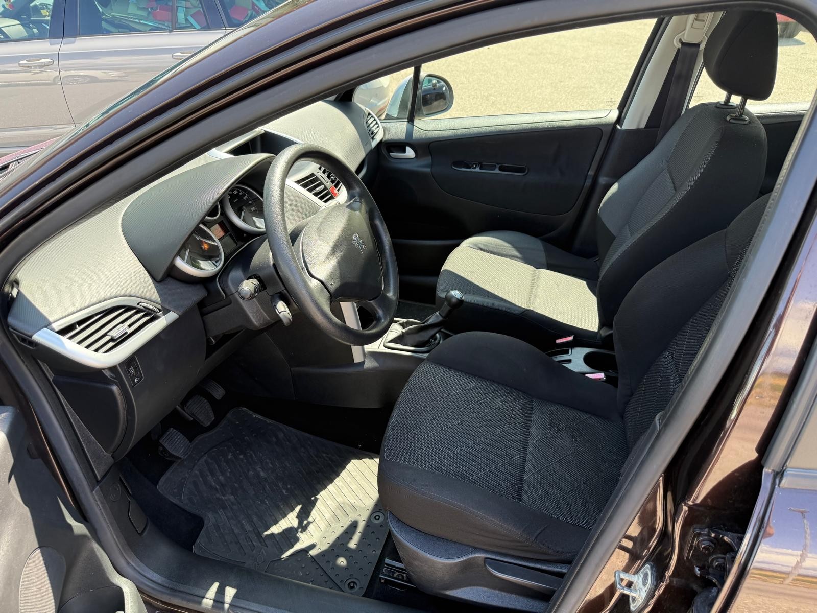 PEUGEOT 207 1.4 Access-image-6