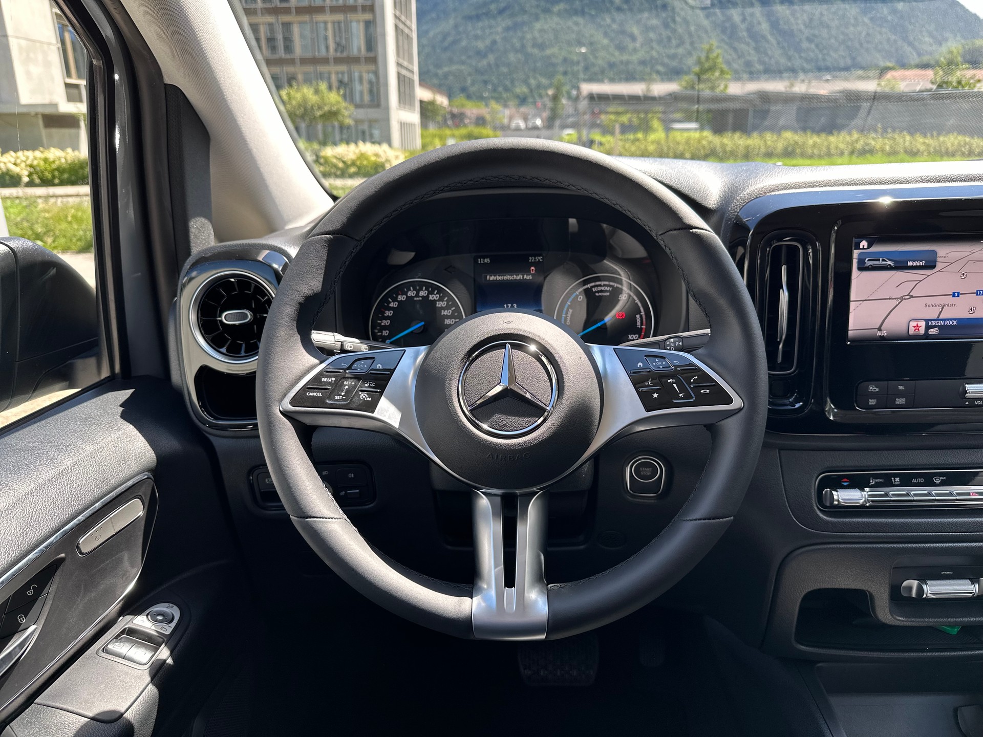 MERCEDES-BENZ eVito 129 KB TOURER PRO Lang 4x2-image-19