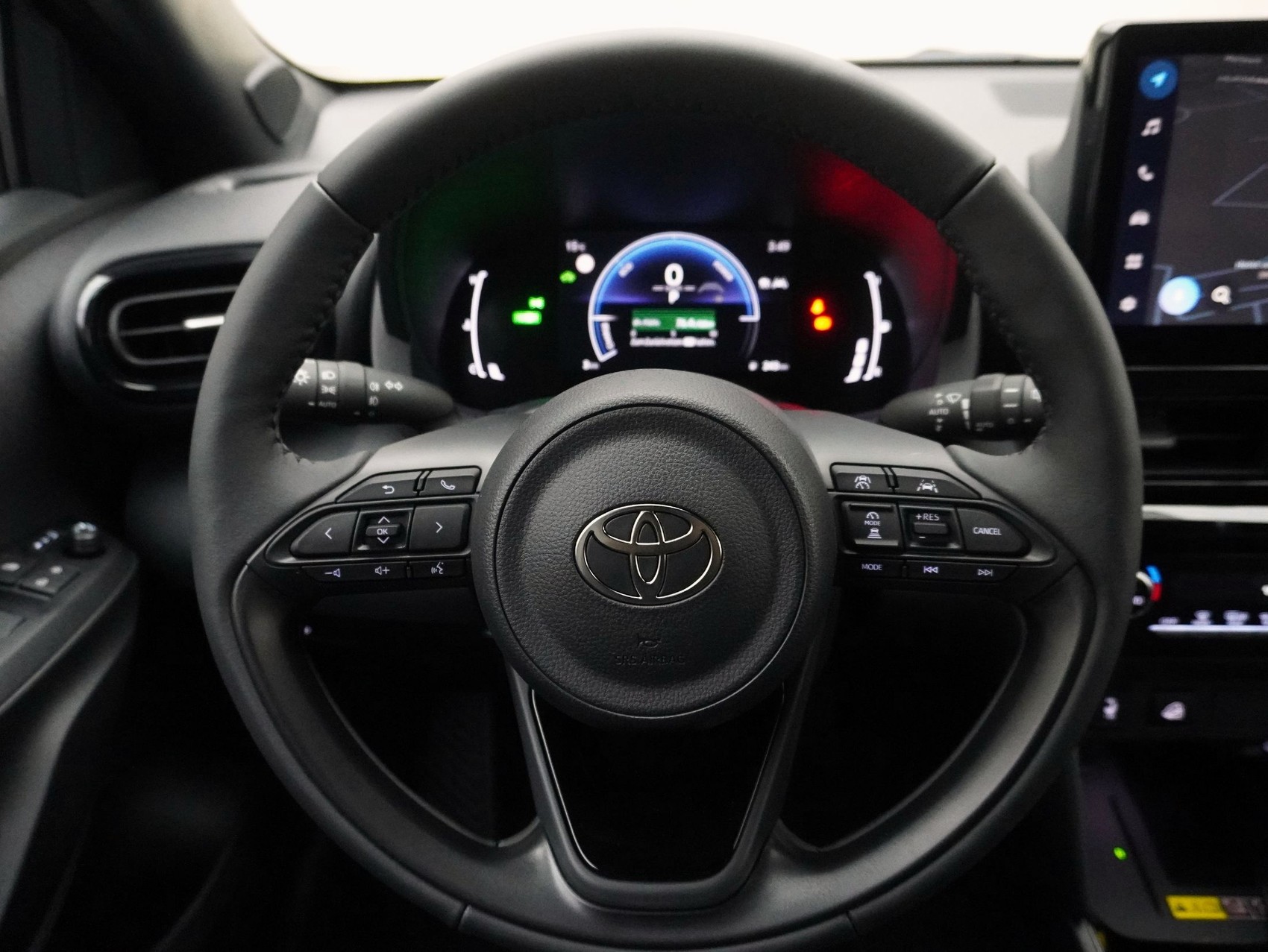 TOYOTA Yaris Cross 1.5 VVT-i HSD Trend AWD-i ** 4x4 ** inkl. 8-Fachbereifung **-image-10