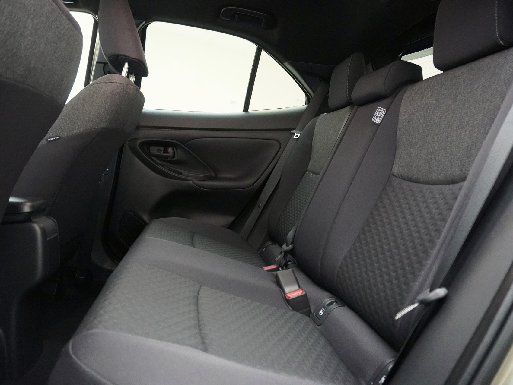 TOYOTA Yaris Cross 1.5 VVT-i HSD Trend AWD-i ** 4x4 ** inkl. 8-Fachbereifung **-image-8