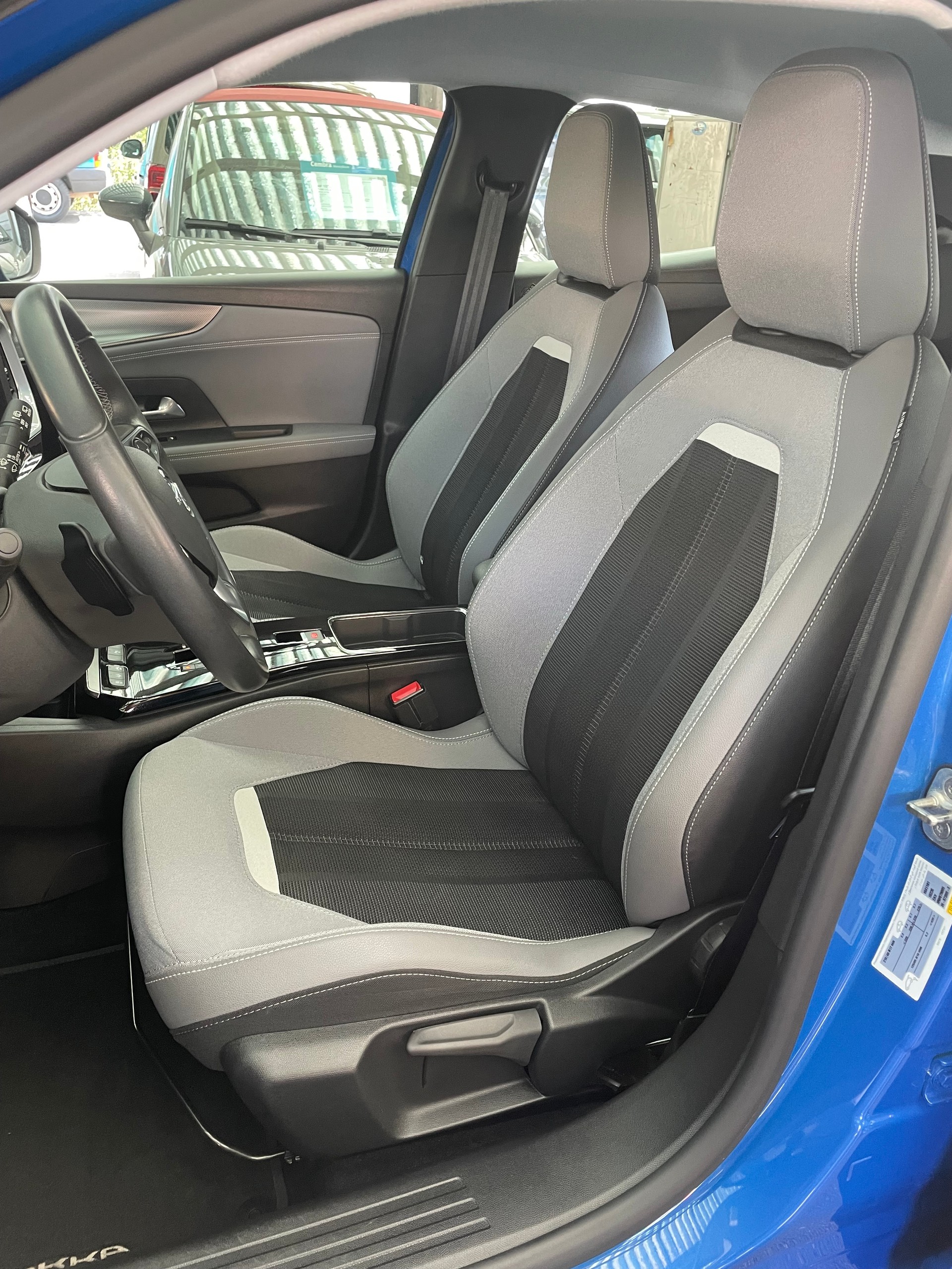 OPEL Mokka 1.2 Direct Injection Turbo Elegance Aut.-image-7