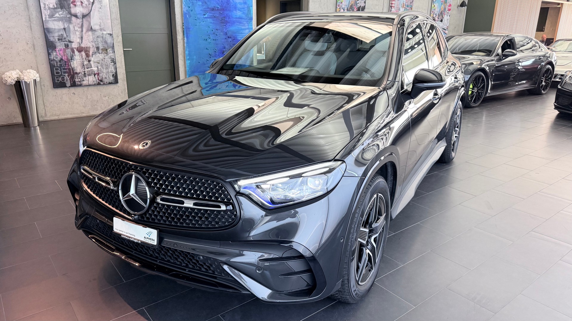 MERCEDES-BENZ GLC 200 AMG Line 4matic-image-21