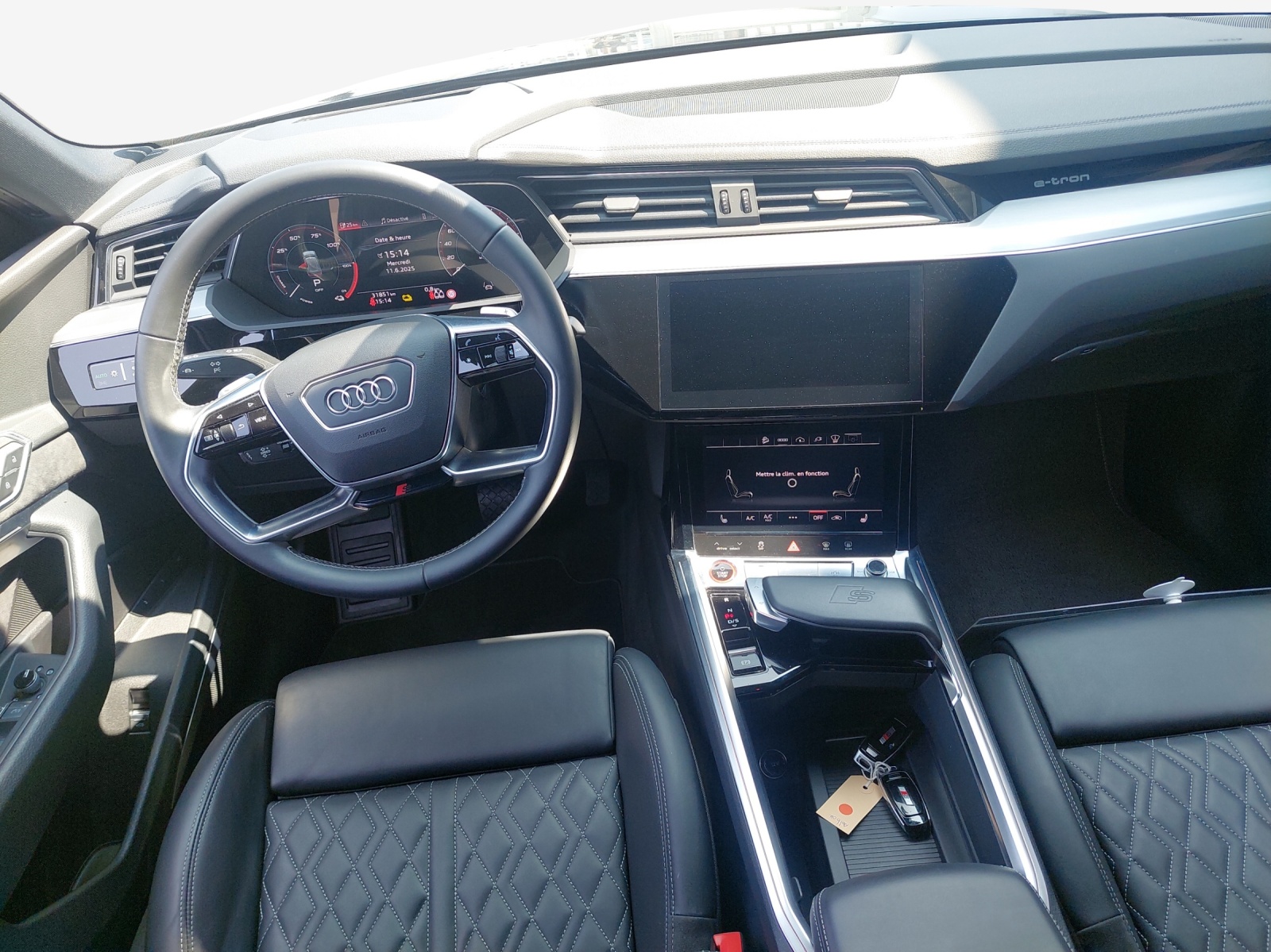 AUDI e-tron S Sportback quattro-image-9