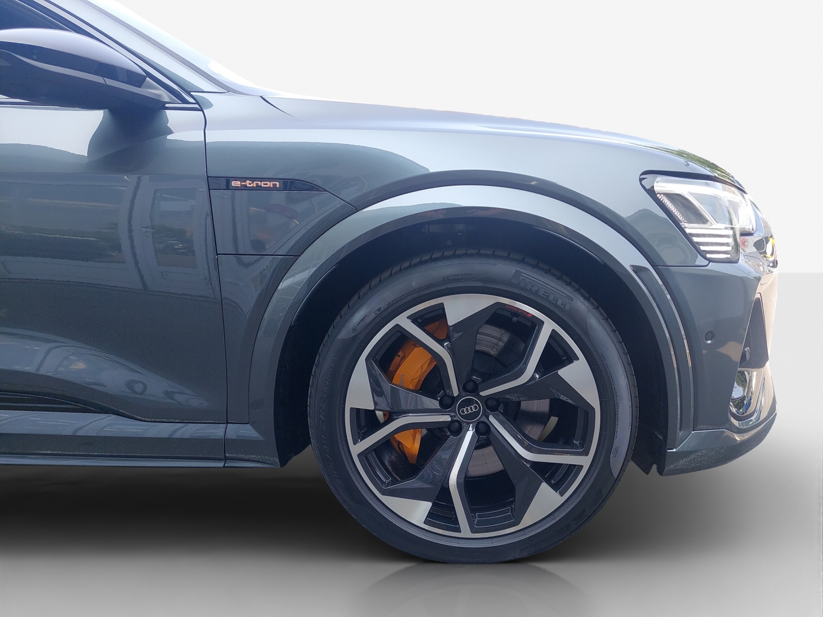AUDI e-tron S Sportback quattro-image-14