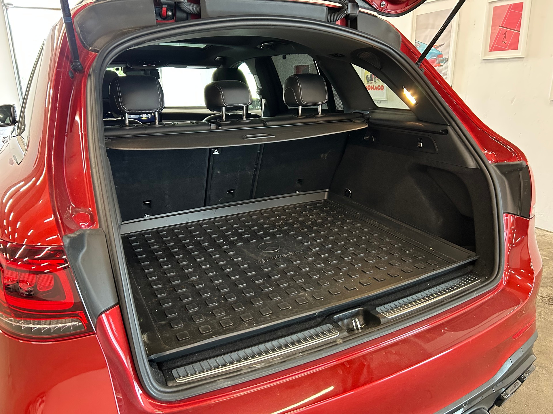MERCEDES-BENZ GLC 63 S AMG 4Matic 9G-Tronic-image-10