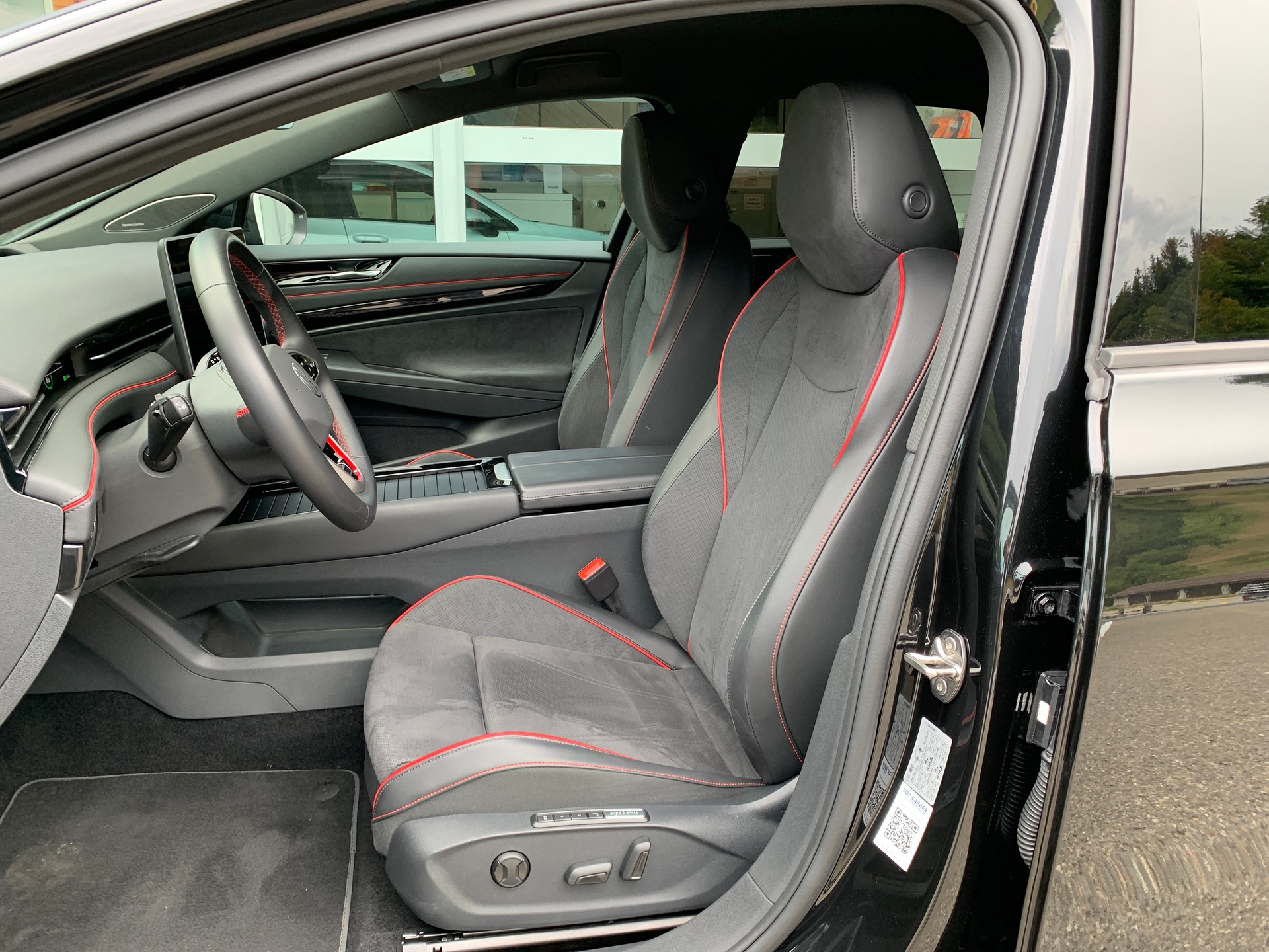 VW ID.7 Tourer GTX 86 kWh GTX United 4 Motion-image-8
