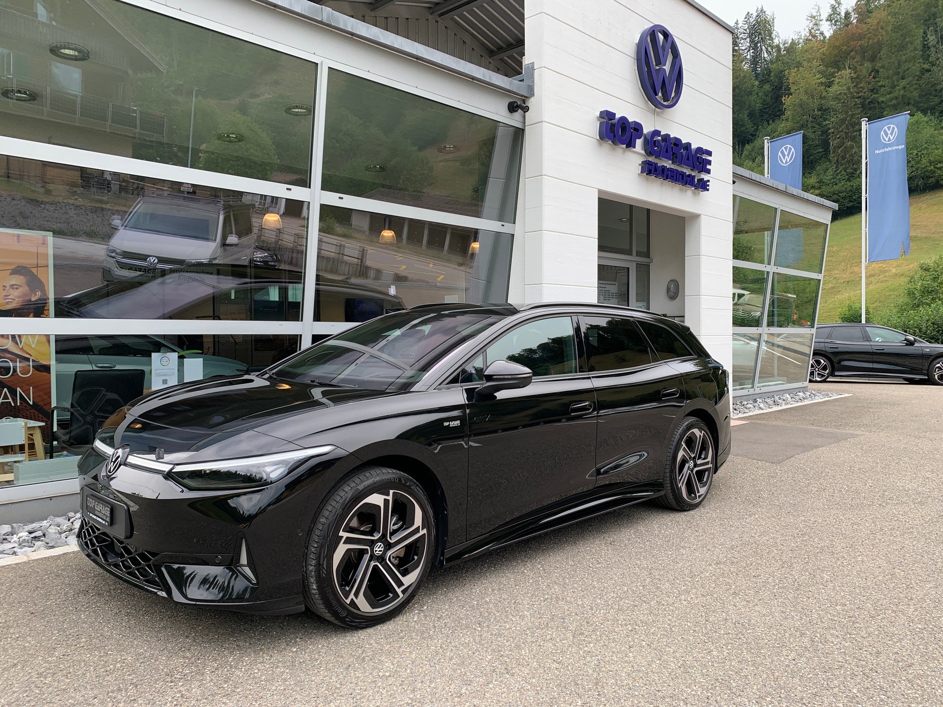 VW ID.7 Tourer GTX 86 kWh GTX United 4 Motion-image-0