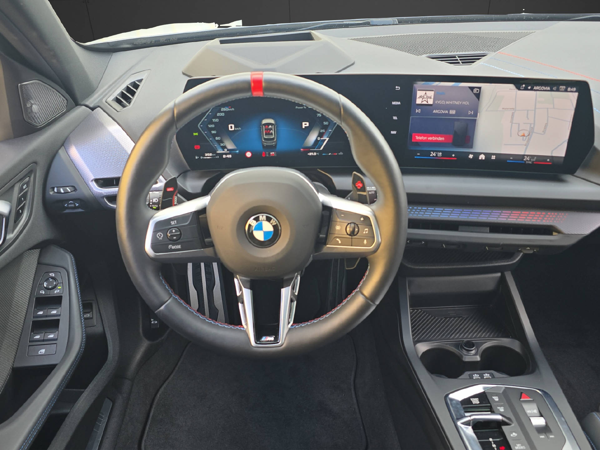 BMW M135 xDrive M Sport PRO ** 5 Jahre GARANTIE // 80'350 CHF Neupreis **-image-12