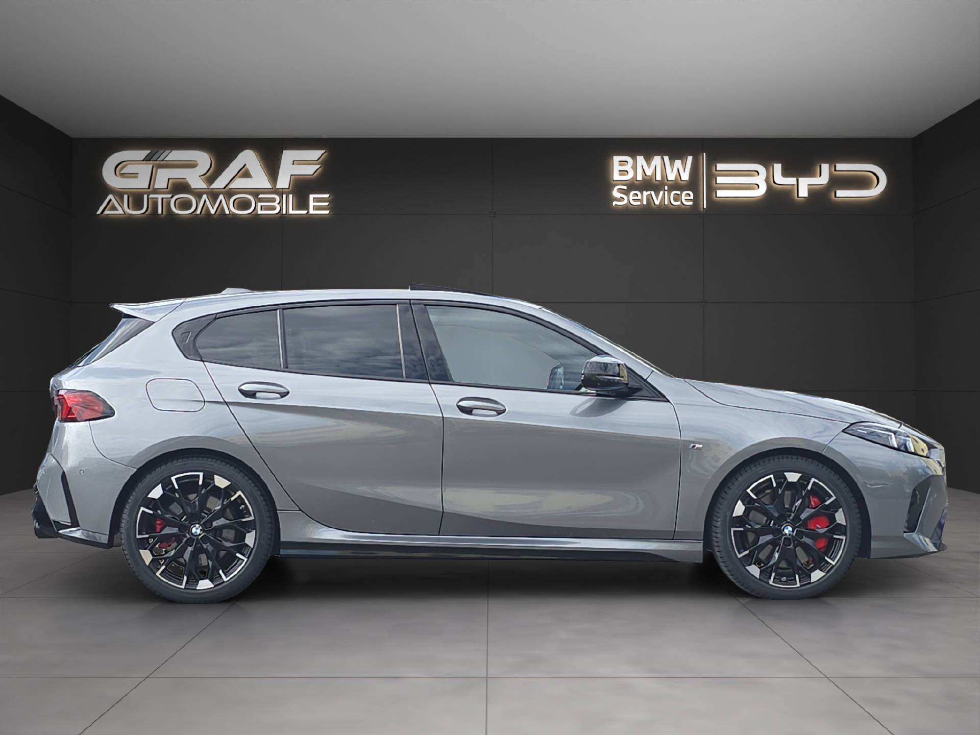 BMW M135 xDrive M Sport PRO ** 5 Jahre GARANTIE // 80'350 CHF Neupreis **-image-3