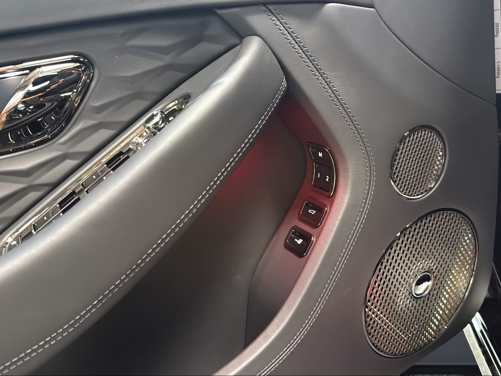 BENTLEY Continental GT Speed V8 Hybrid-image-14