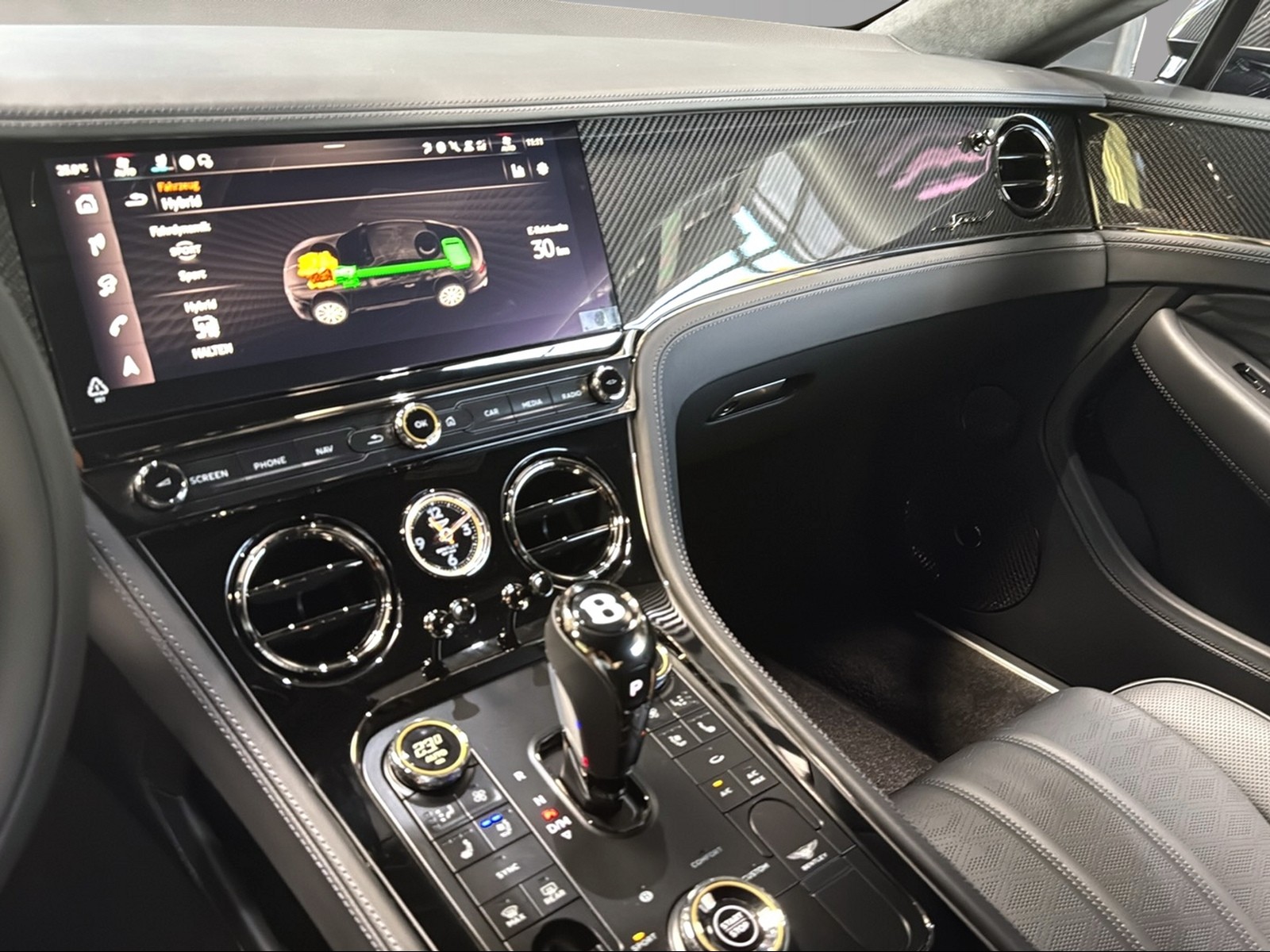 BENTLEY Continental GT Speed V8 Hybrid-image-13
