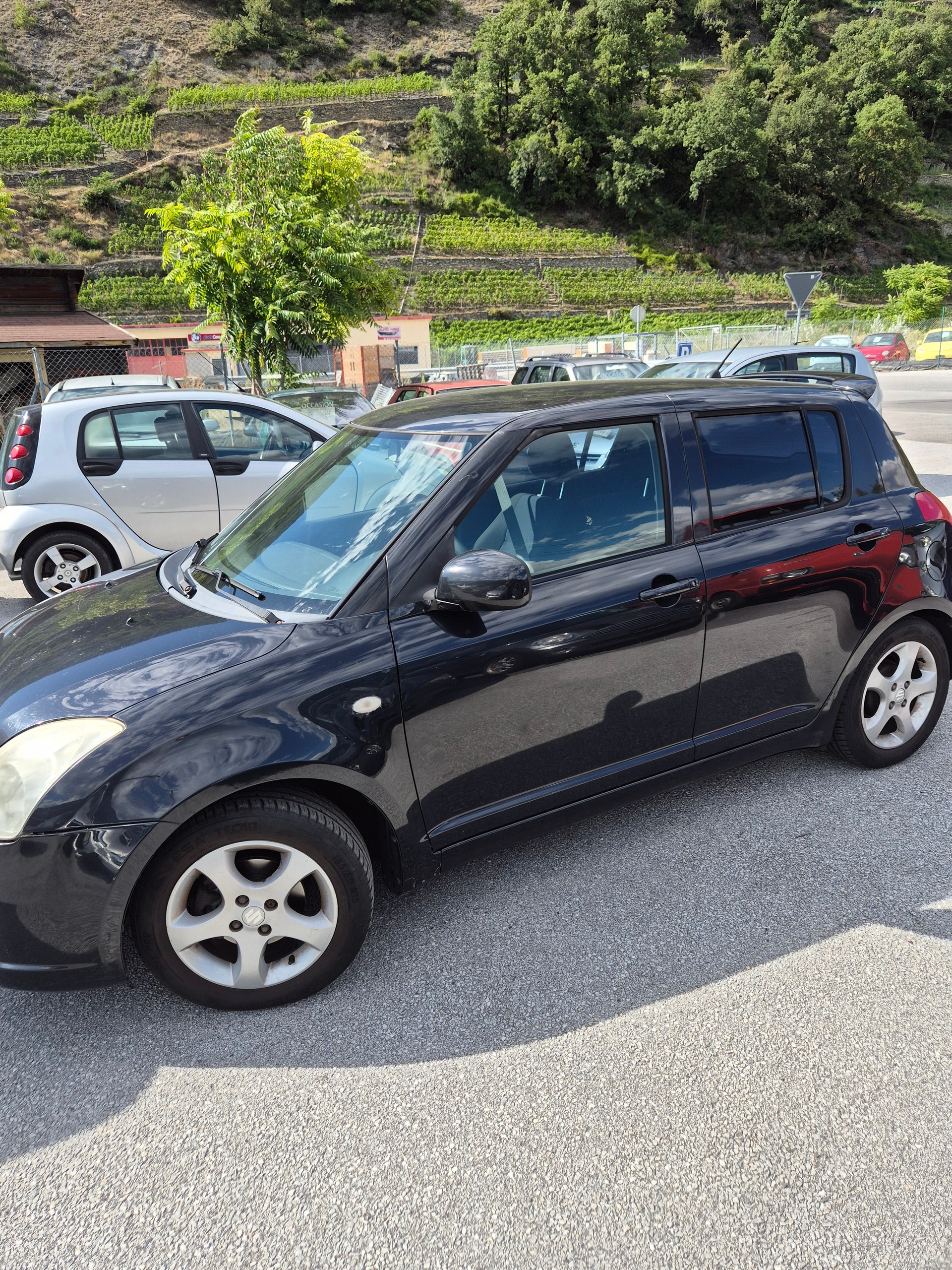 SUZUKI Swift 1.3i 16V GL Top-image-3