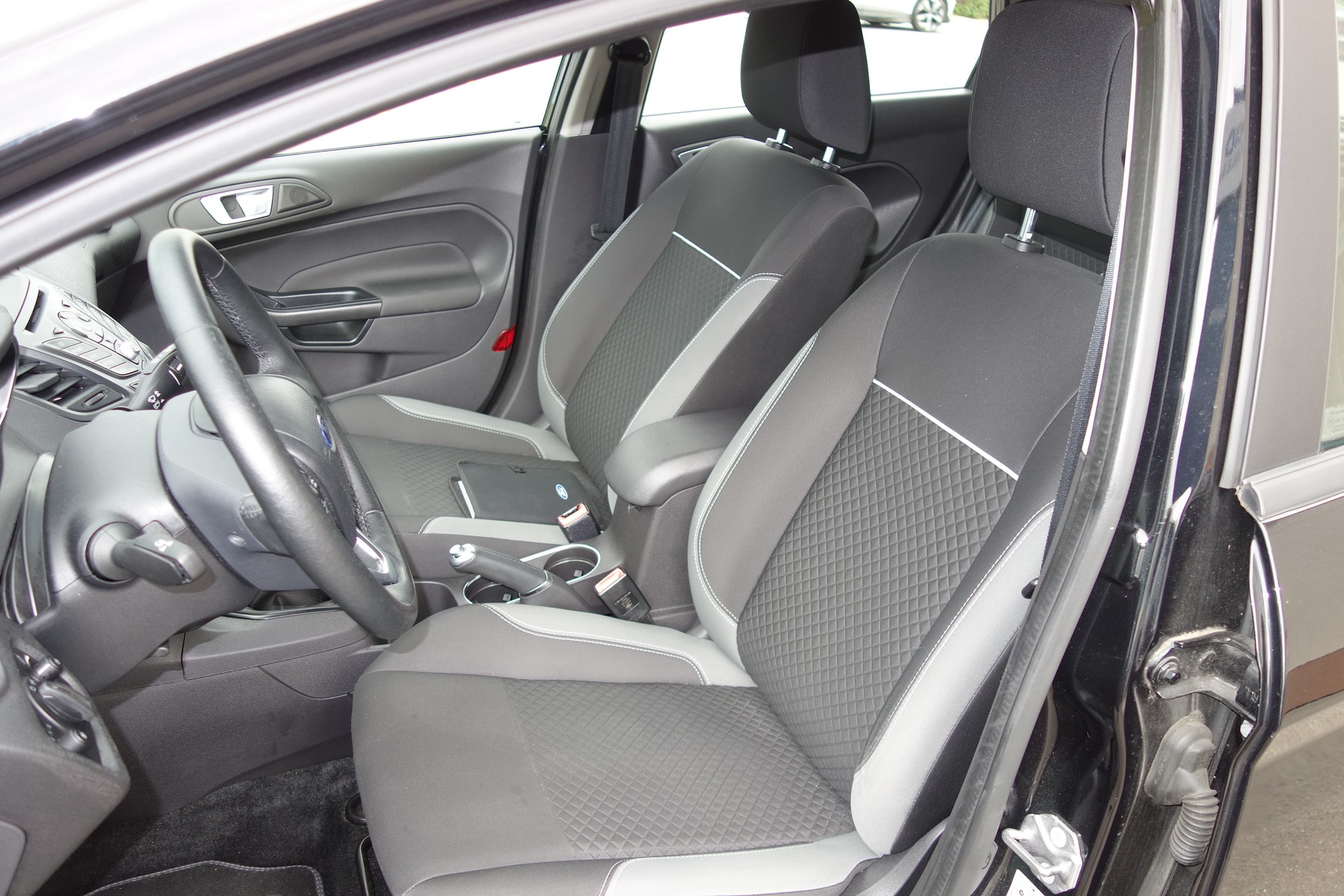 FORD Fiesta 1.0 SCTi Sync-image-4