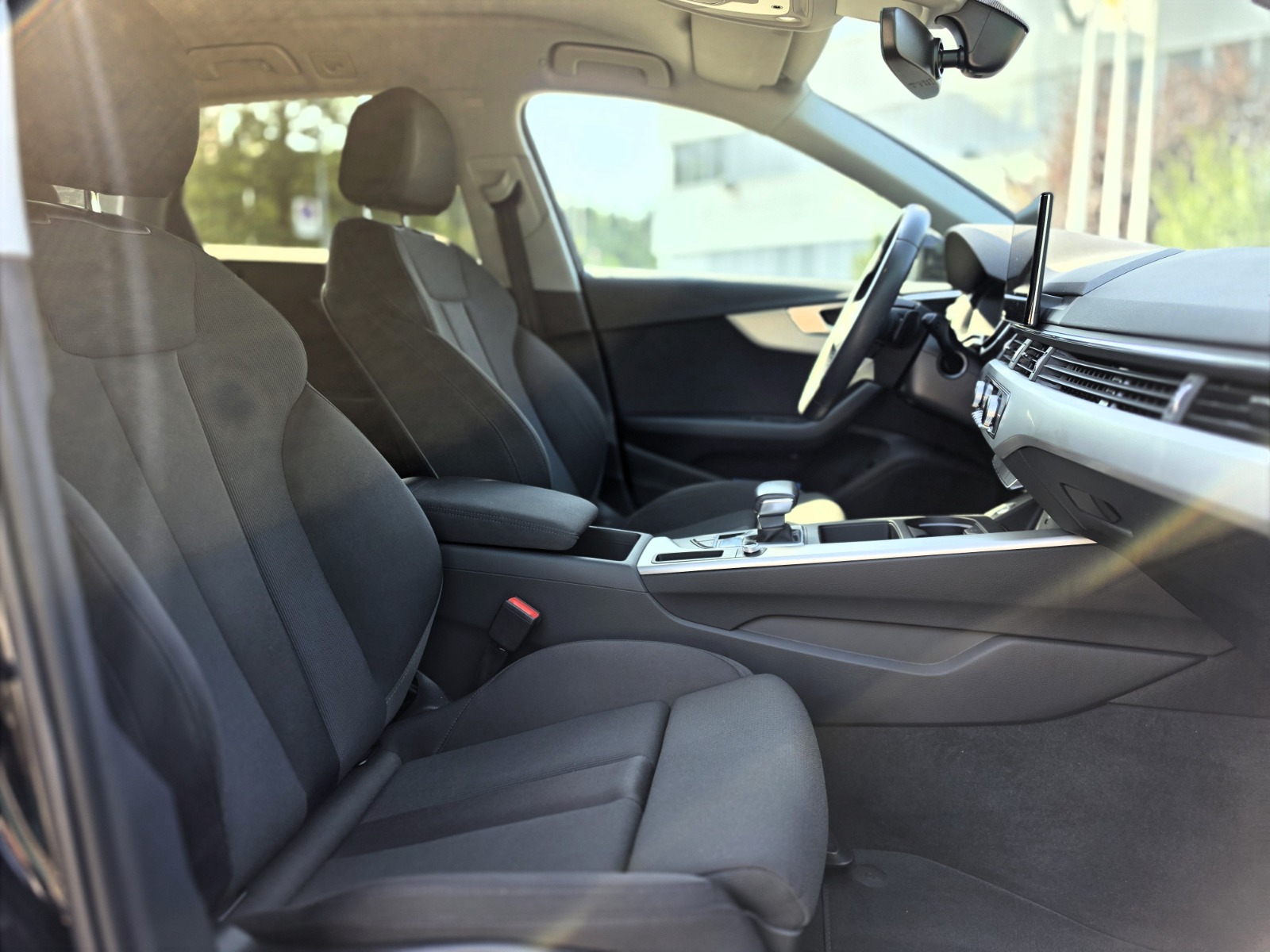 AUDI A4 Avant 35 TDI advanced S-tronic-image-13