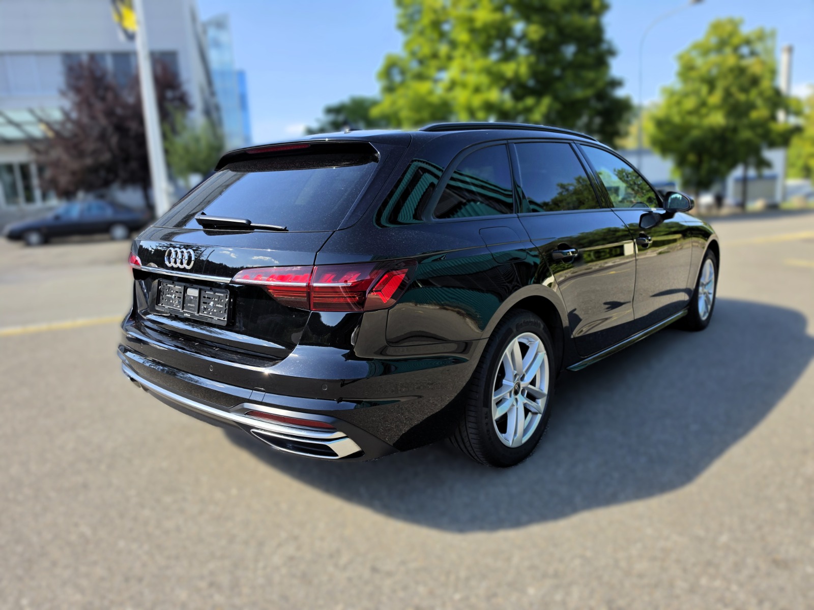 AUDI A4 Avant 35 TDI advanced S-tronic-image-4