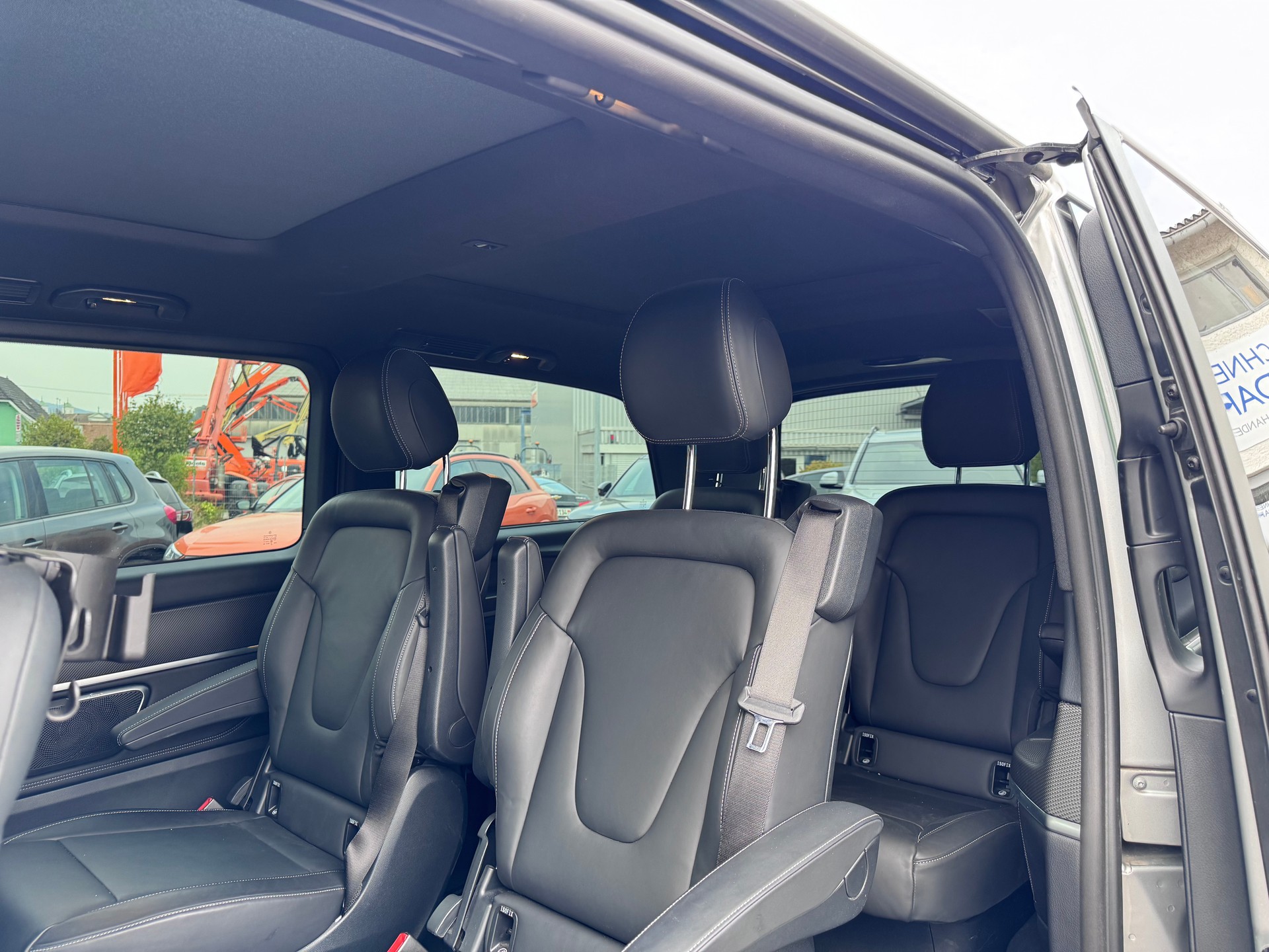 MERCEDES-BENZ V 300 d lang Avantgarde 4Matic 9G-Tronic-image-6