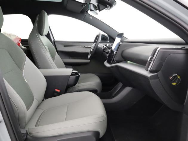 VOLVO EX30 E60 Twin Ultra Performance AWD-image-1