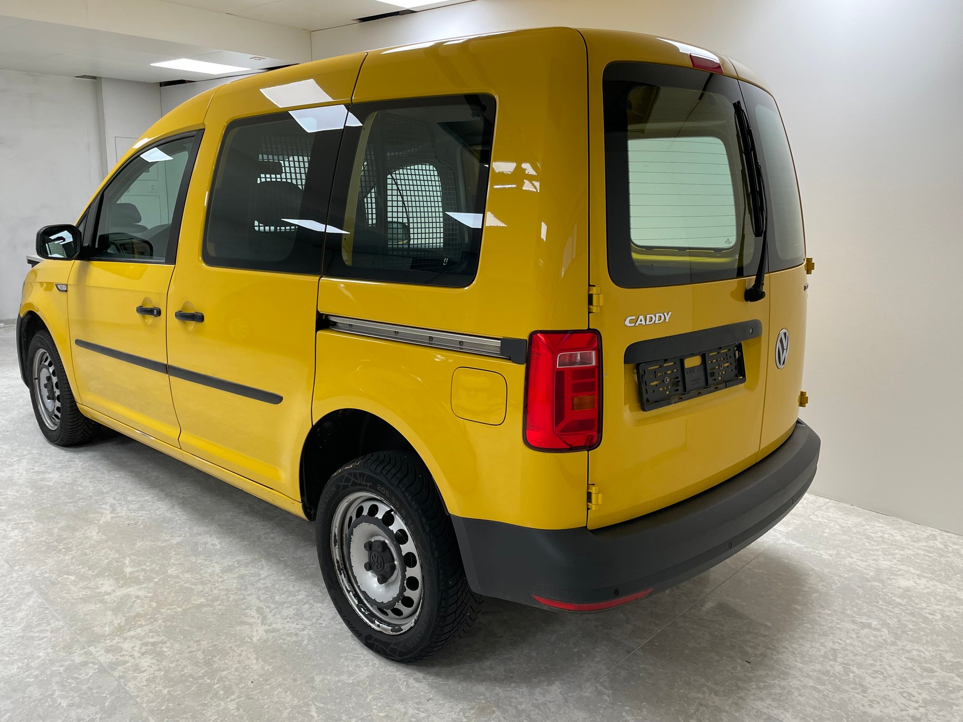 VW Caddy 2.0TDI 4Motion BlueMotion Technology DSG-image-2