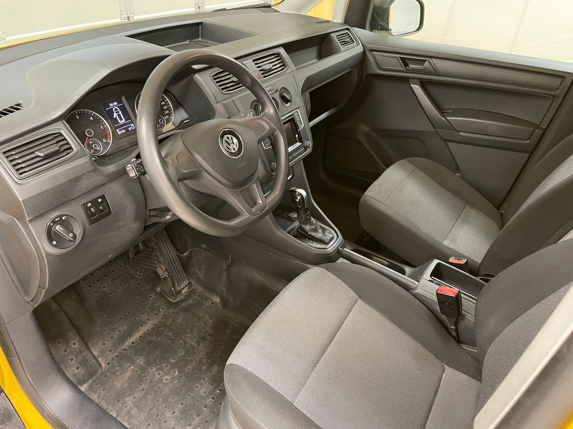 VW Caddy 2.0TDI 4Motion BlueMotion Technology DSG-image-9