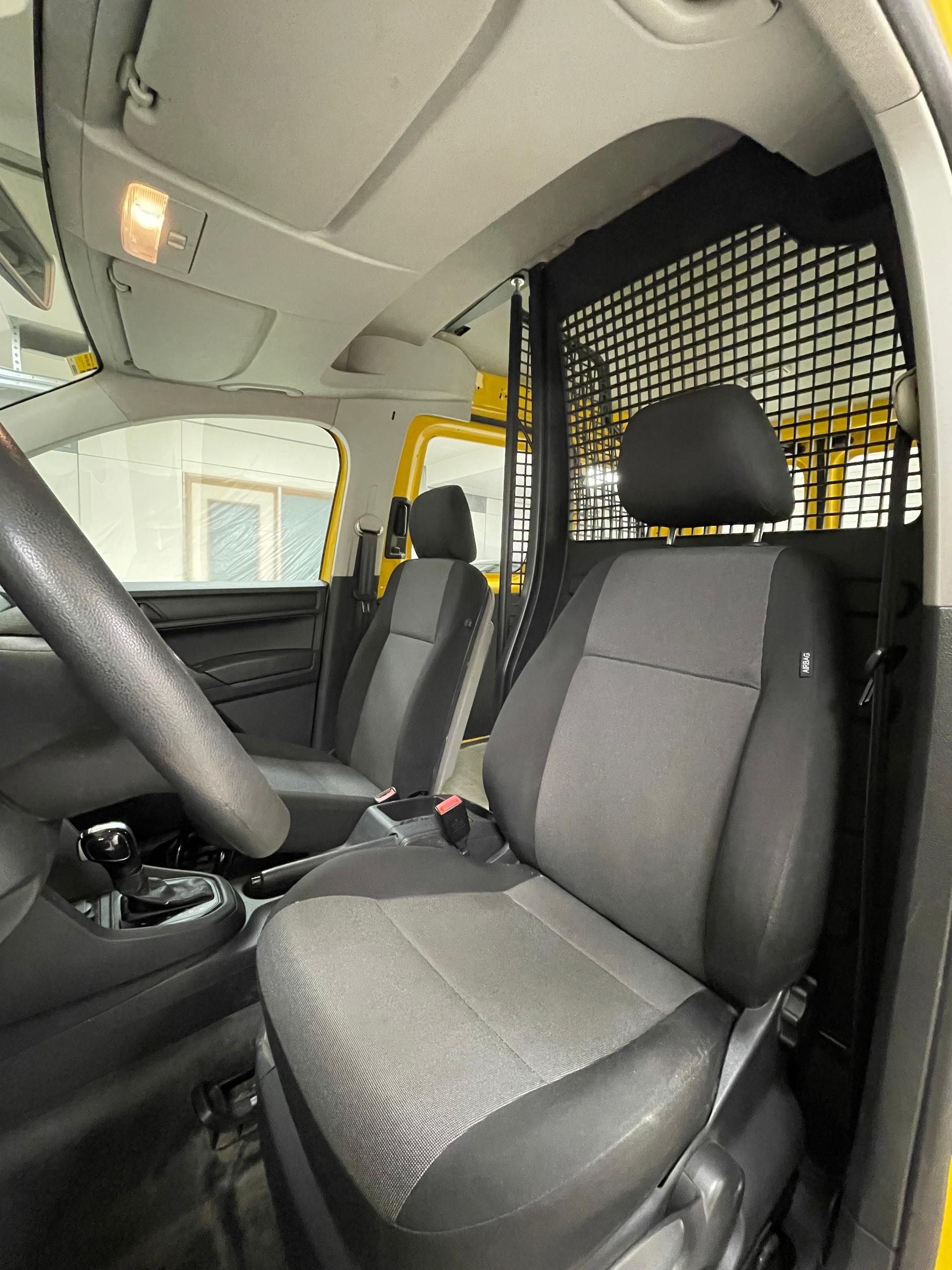 VW Caddy 2.0TDI 4Motion BlueMotion Technology DSG-image-14