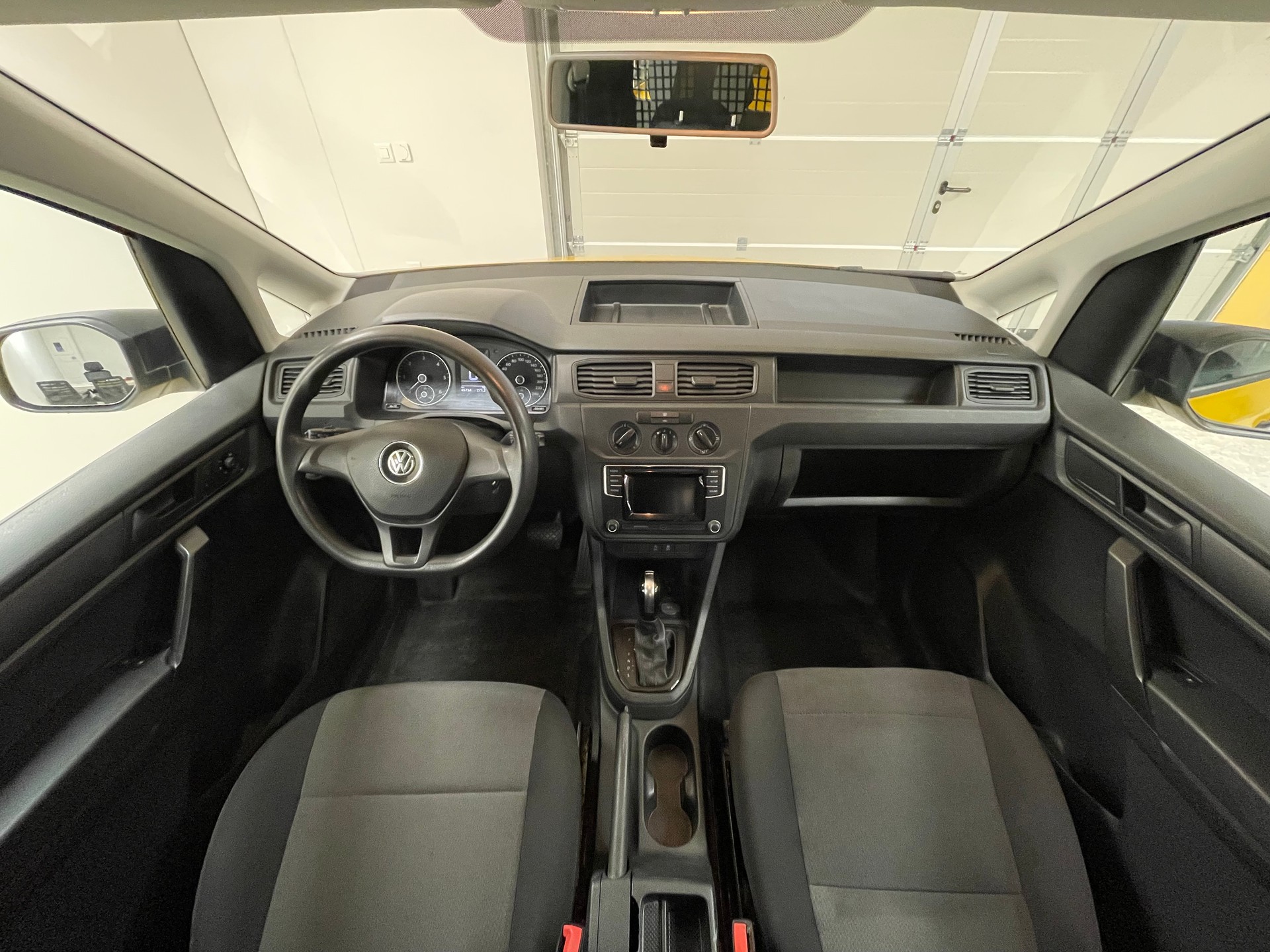 VW Caddy 2.0TDI 4Motion BlueMotion Technology DSG-image-10
