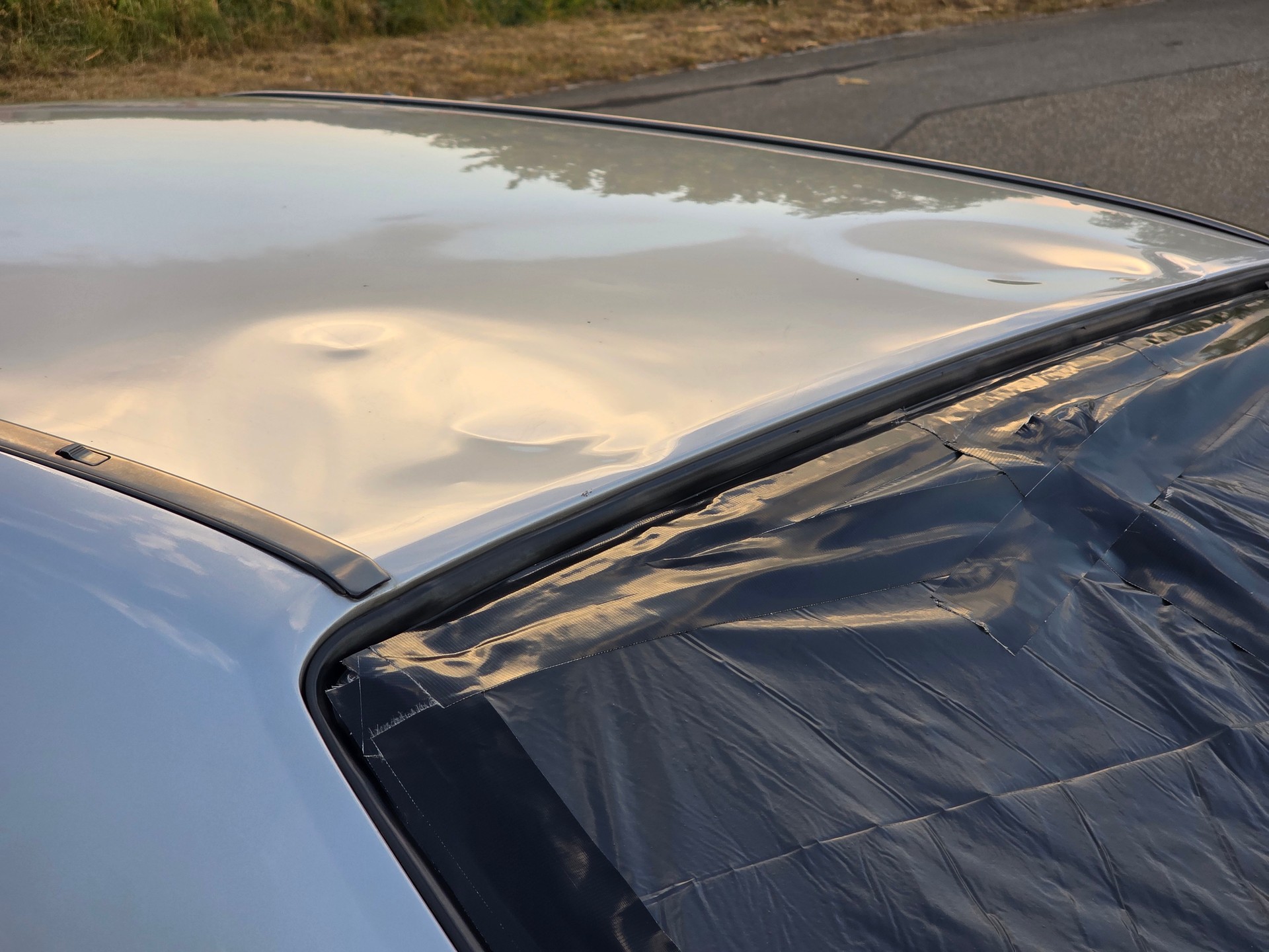 MERCEDES-BENZ E 220-image-12