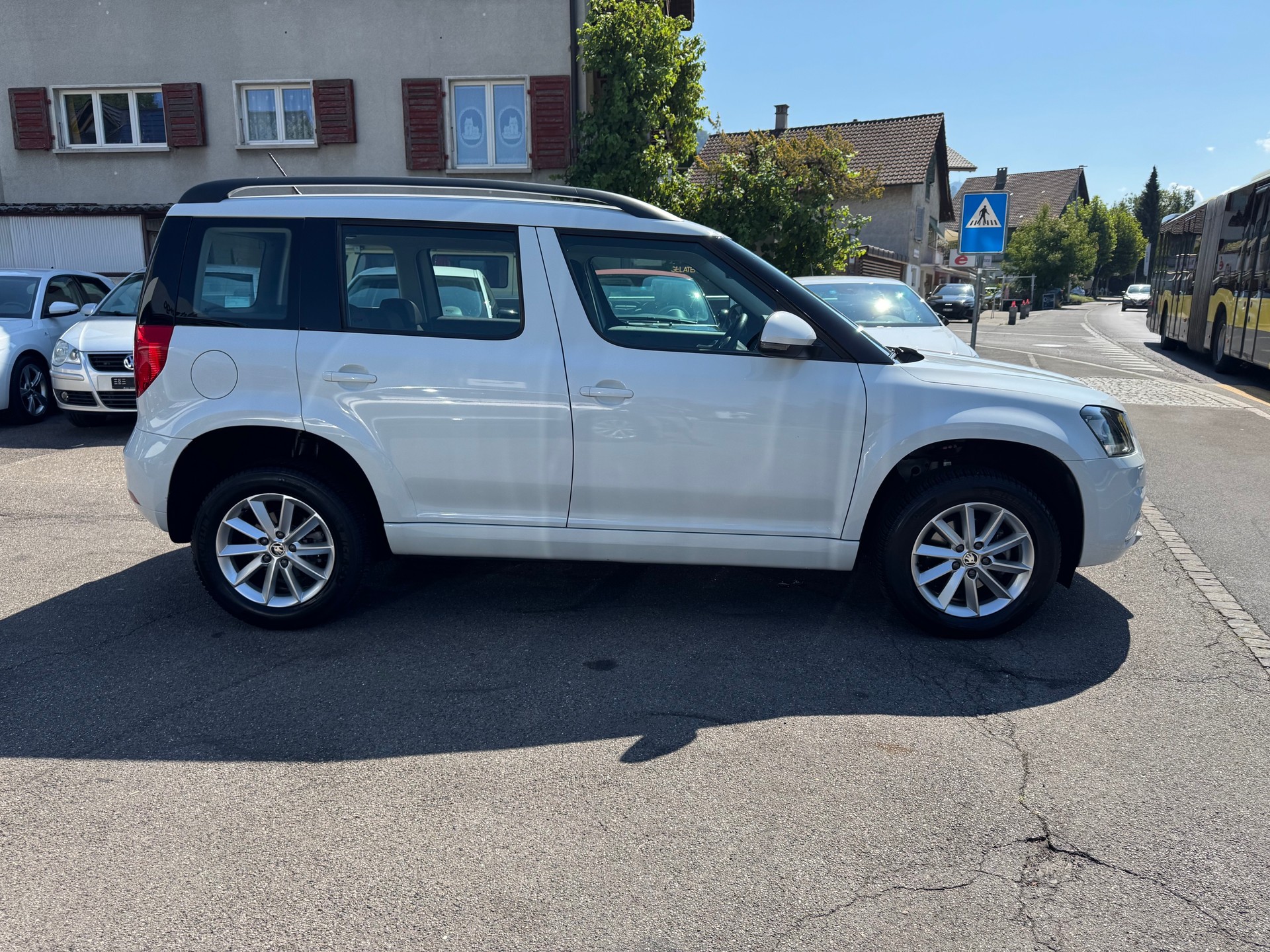 SKODA Yeti 2.0 TDI Ambition 4x4 DSG-image-4