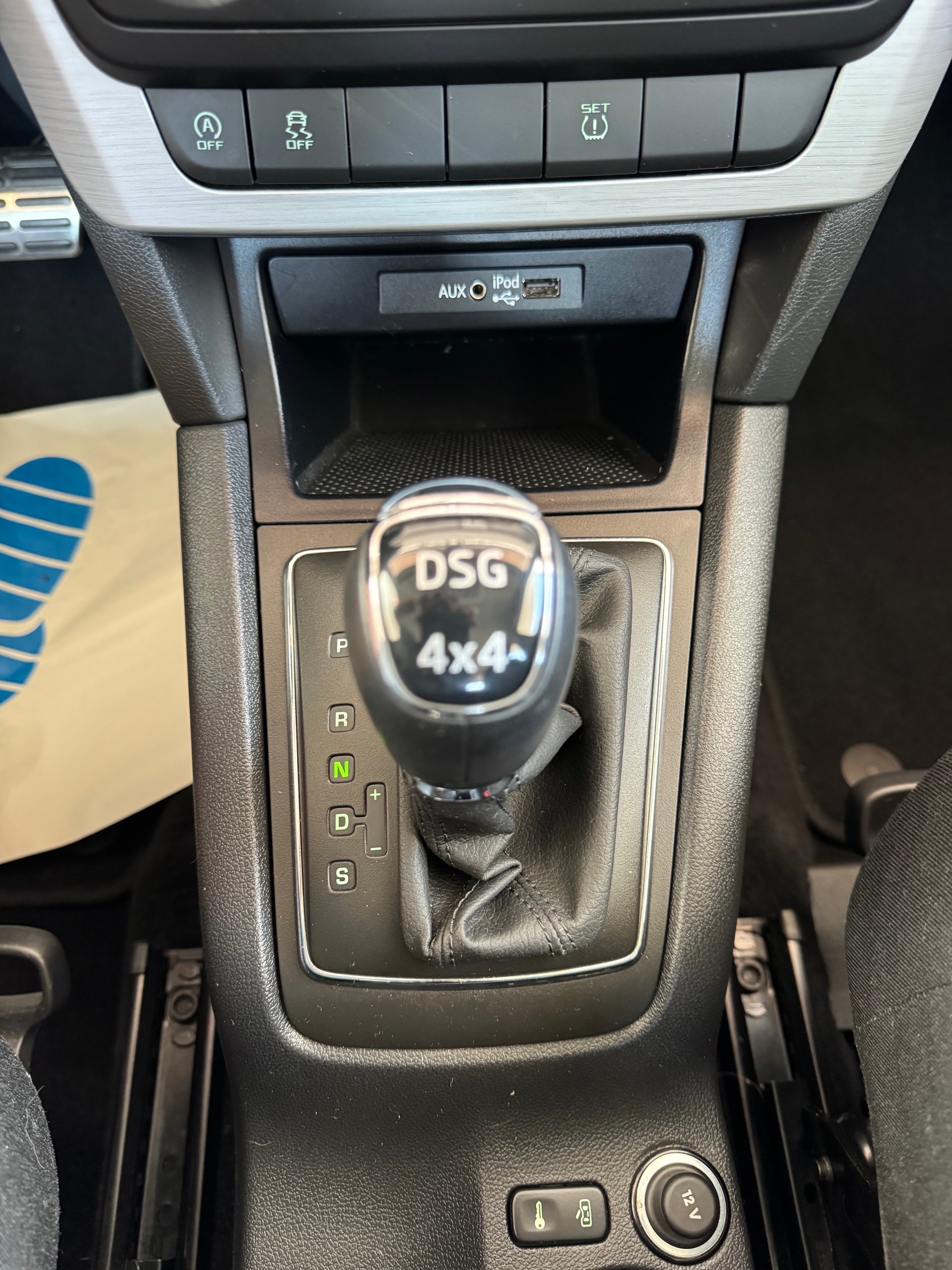 SKODA Yeti 2.0 TDI Ambition 4x4 DSG-image-15