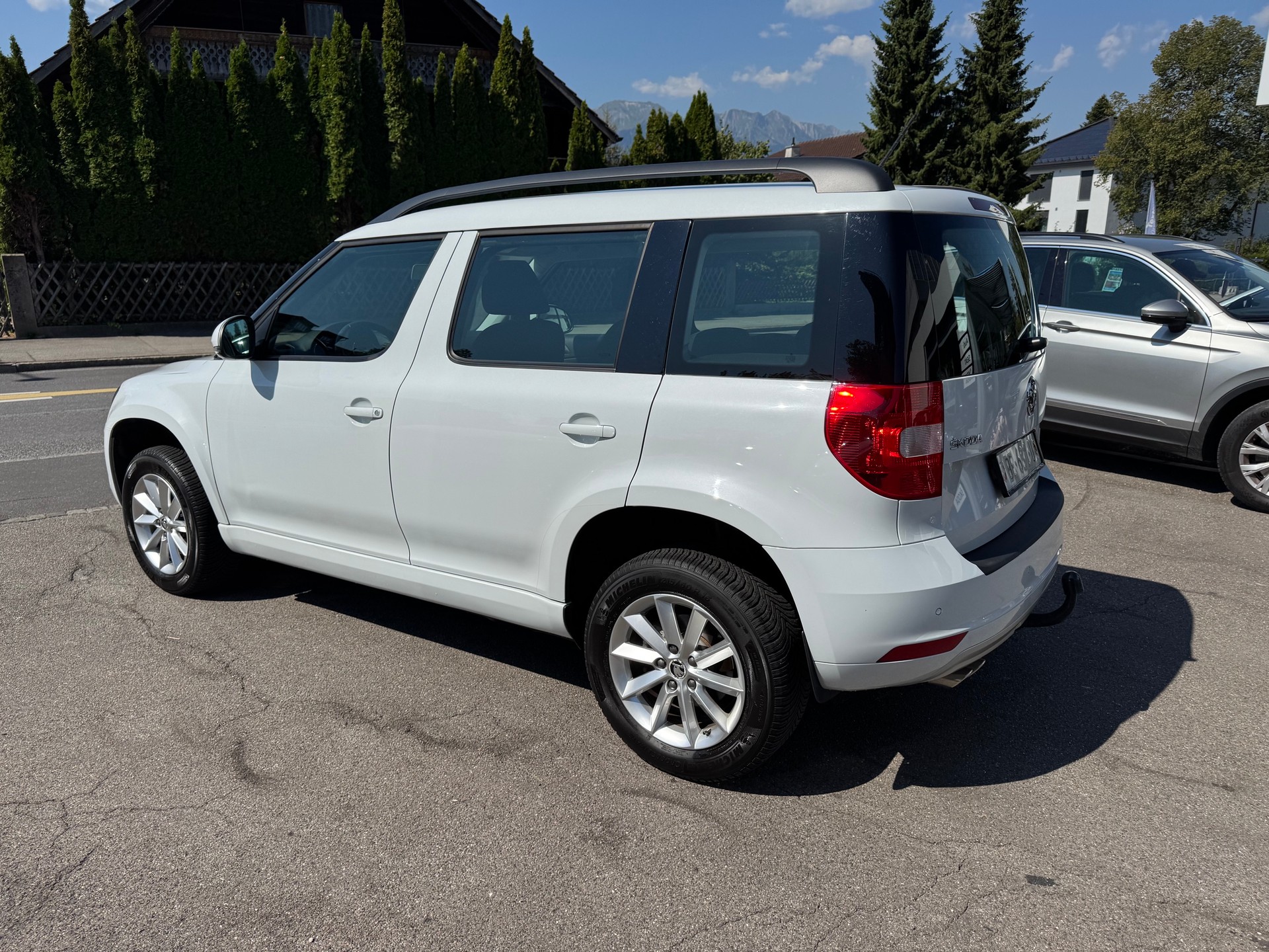 SKODA Yeti 2.0 TDI Ambition 4x4 DSG-image-7