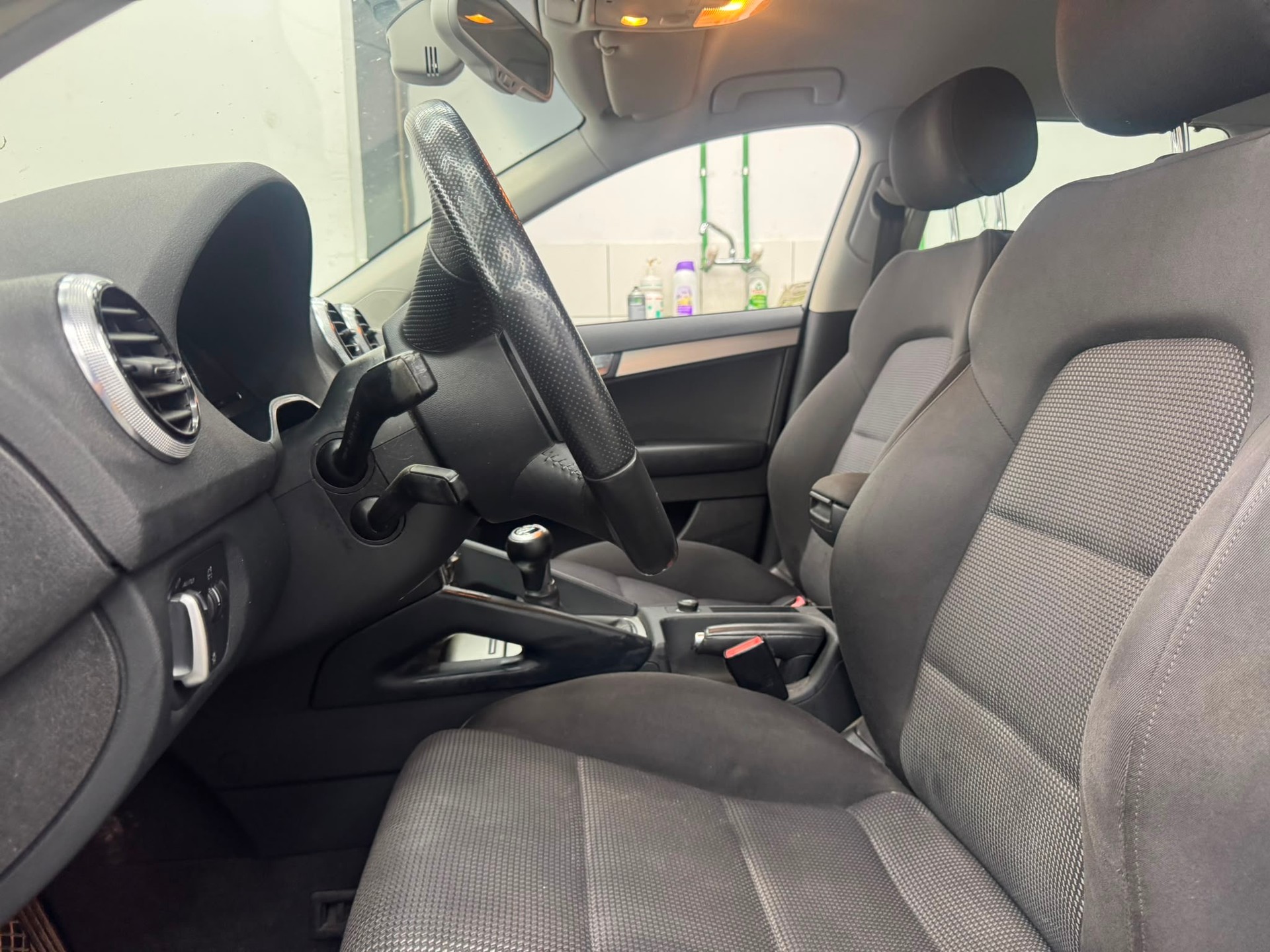 AUDI A3 Sportback 2.0 TDI Attraction quattro-image-6