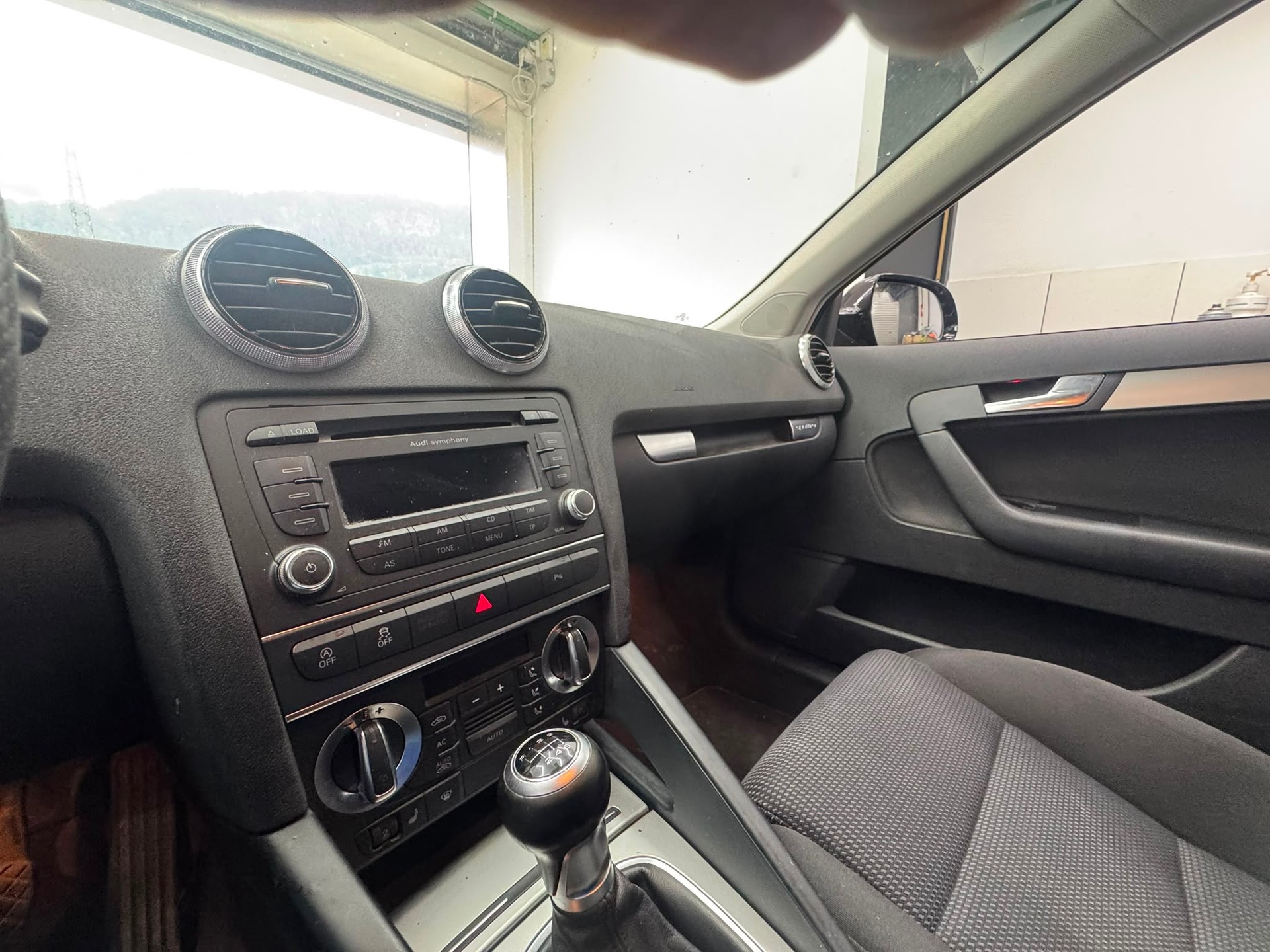 AUDI A3 Sportback 2.0 TDI Attraction quattro-image-11