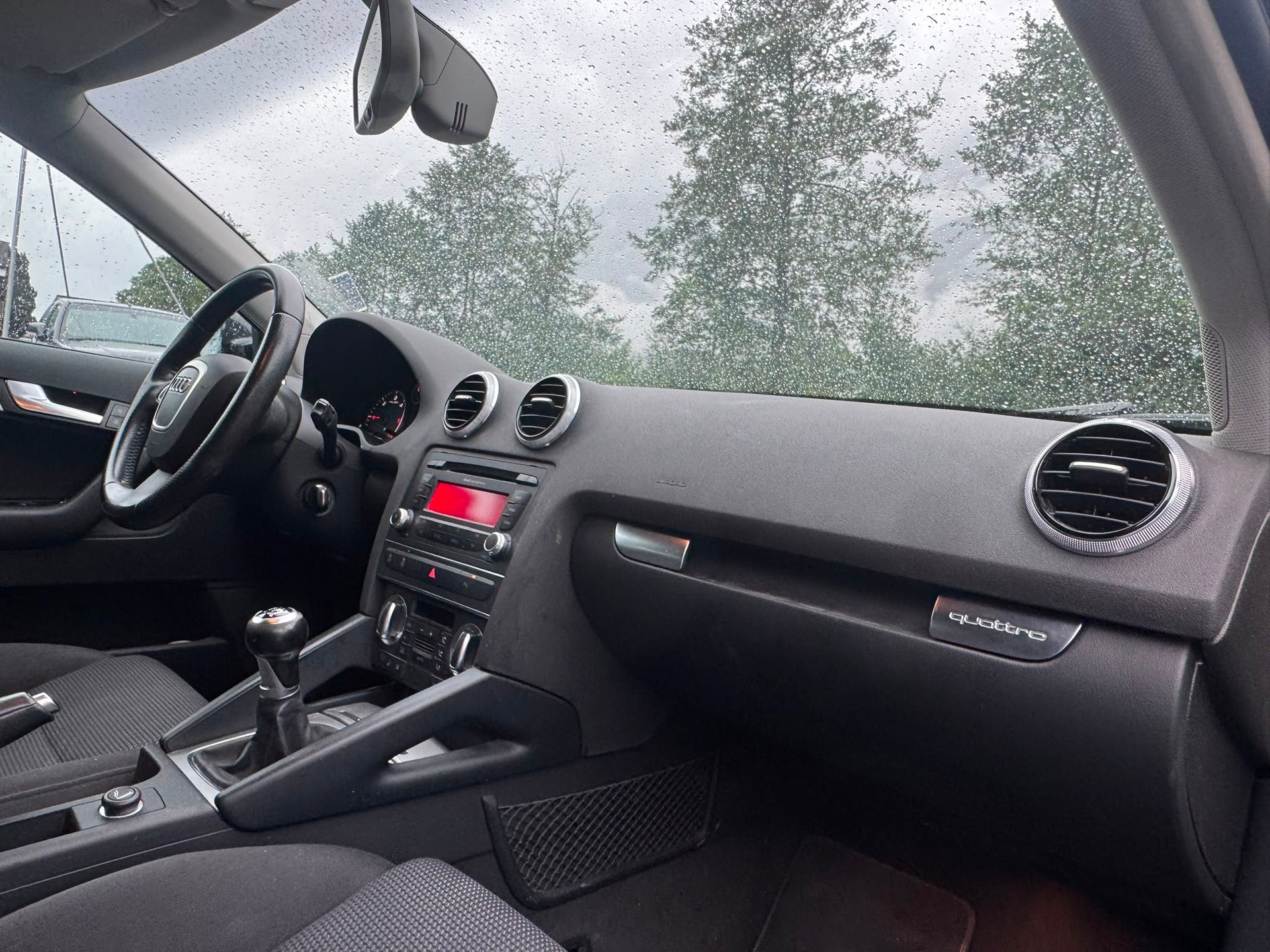 AUDI A3 Sportback 2.0 TDI Attraction quattro-image-12