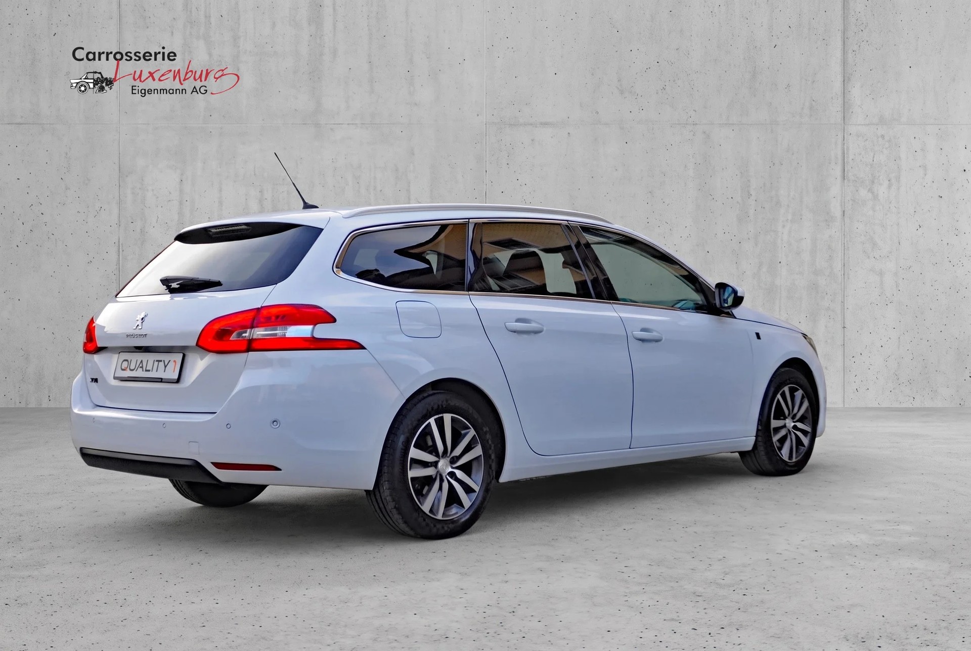 PEUGEOT 308 SW 1.5 BlueHDI Tech Edition EAT8-showroom-element-1