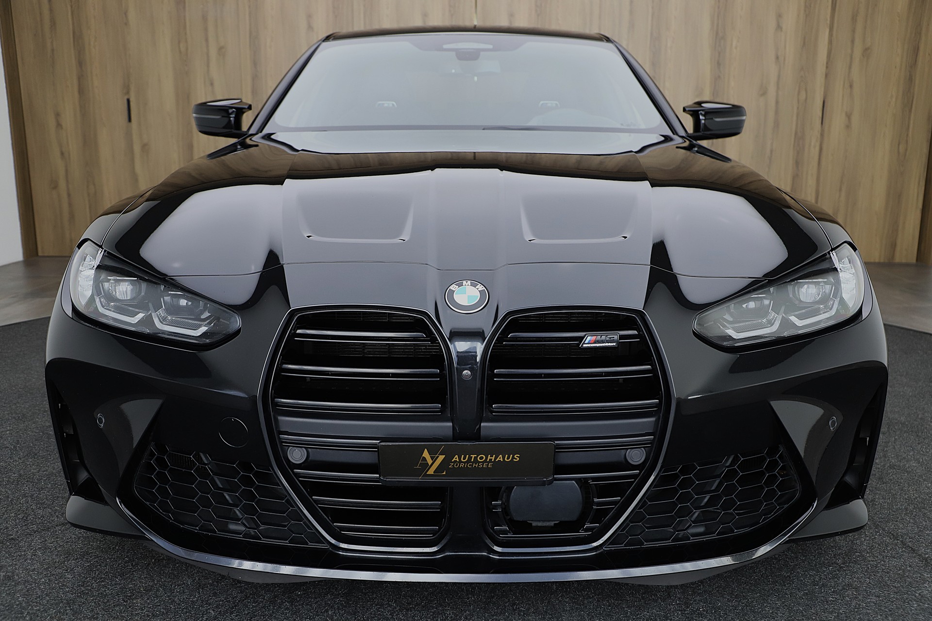 BMW M3 Competition ganz in Schwarz-image-1
