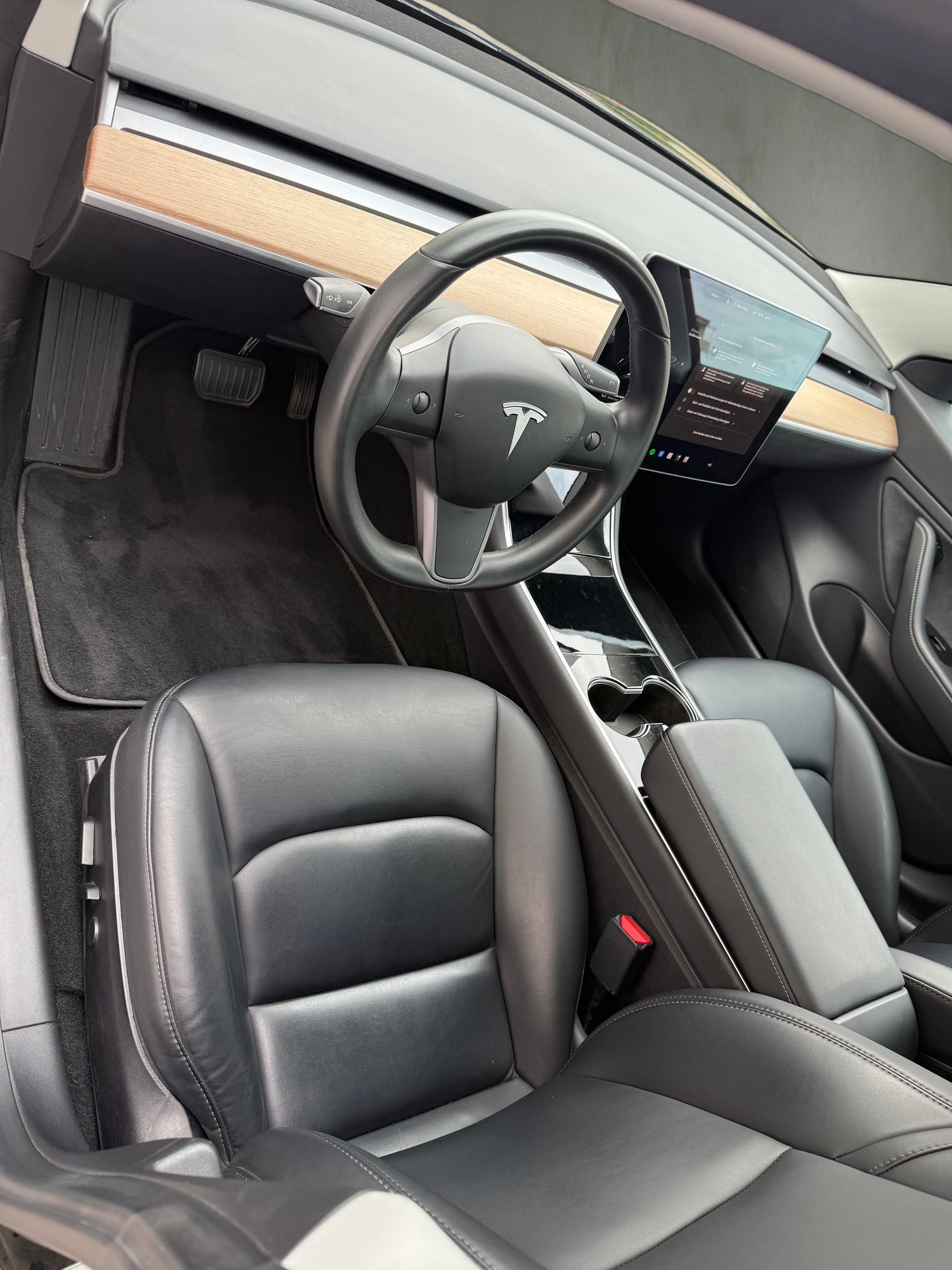 TESLA Model 3 Long Range Dual Motor AWD-image-9