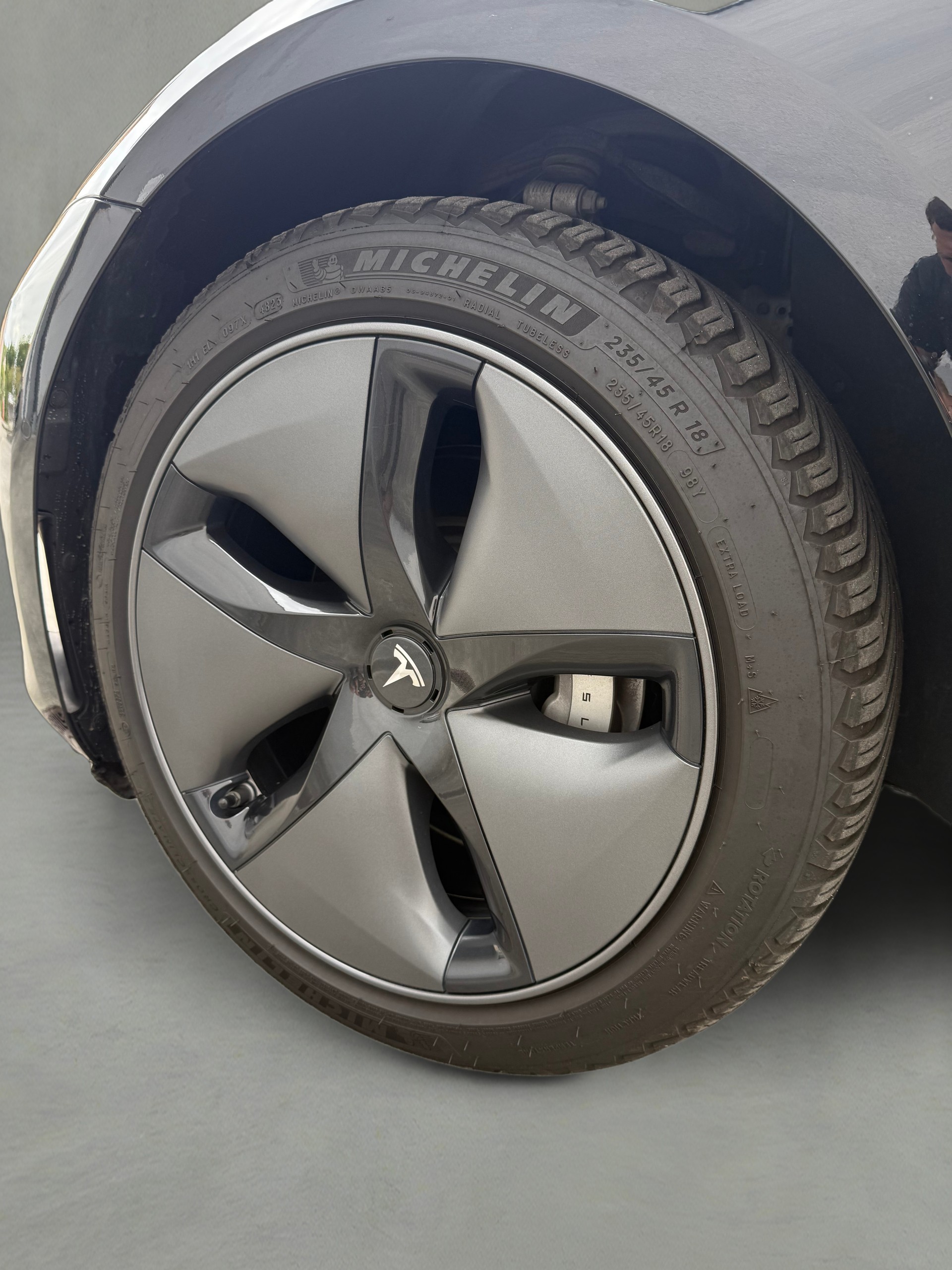 TESLA Model 3 Long Range Dual Motor AWD-image-8