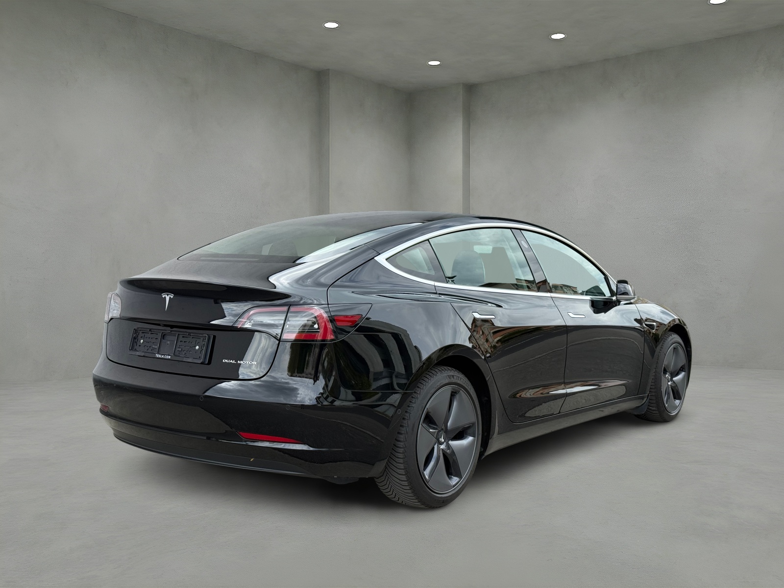 TESLA Model 3 Long Range Dual Motor AWD-image-7